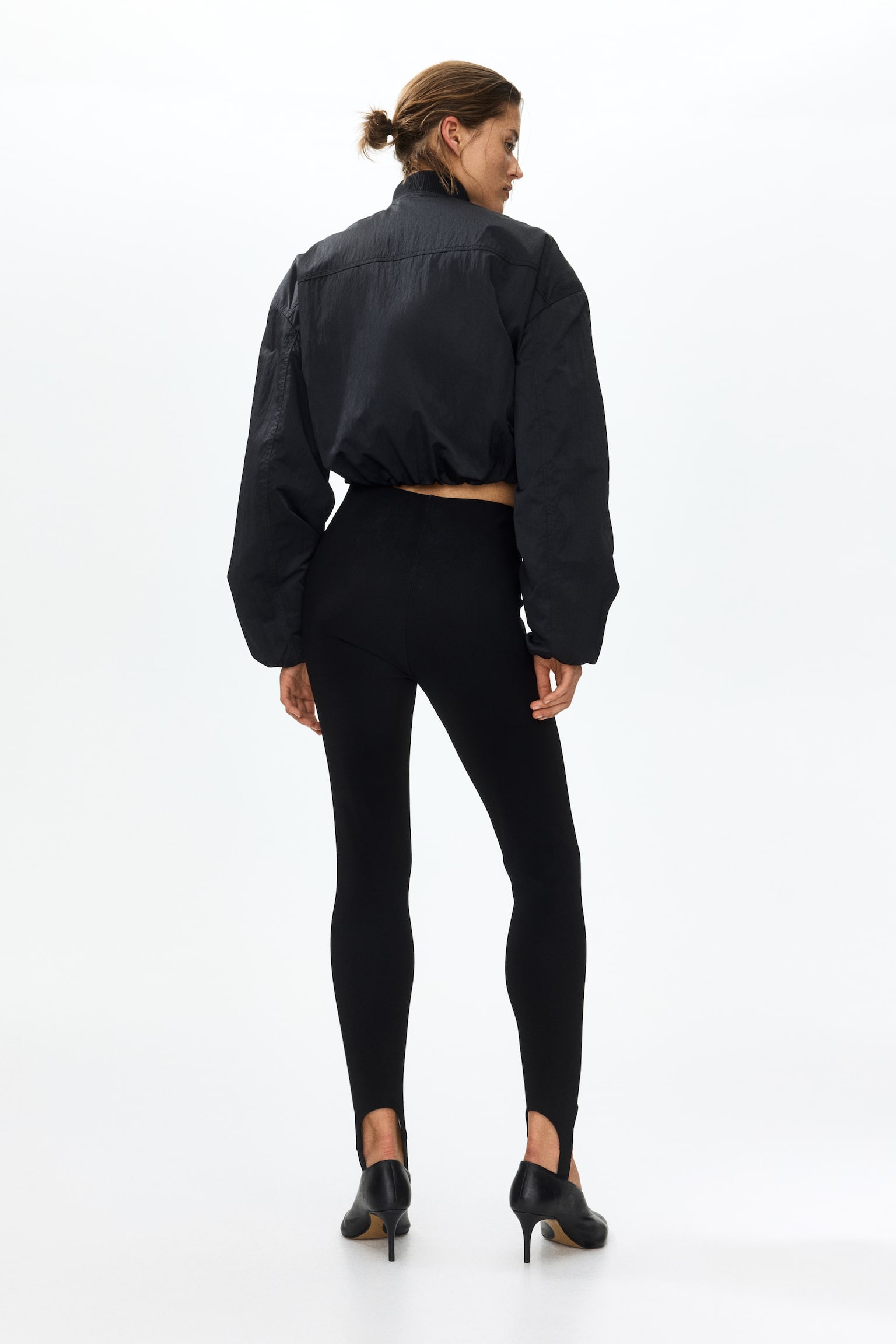 Crease-front stirrup leggings - Black - 4