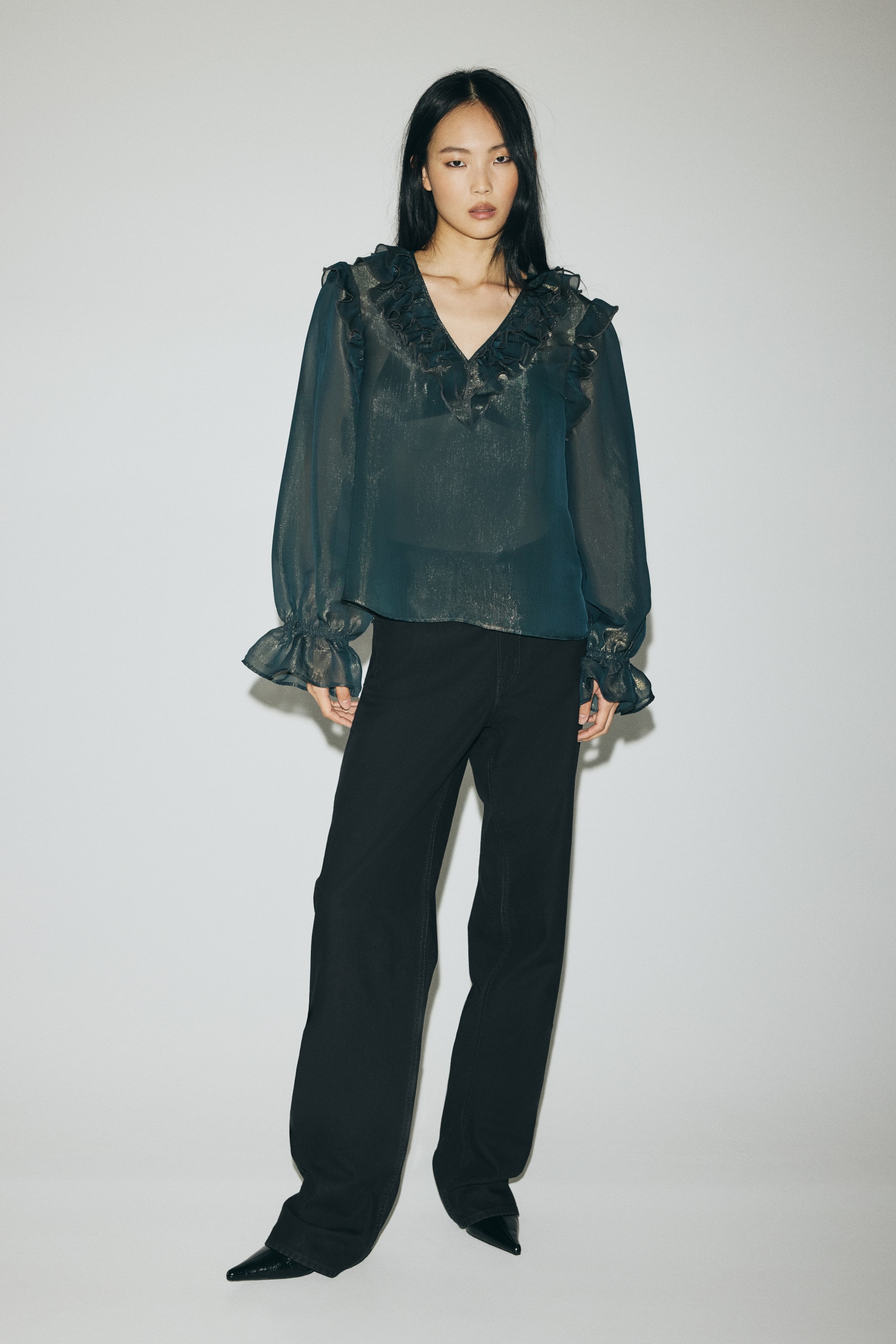 Agrandir l'image: Frill-trimmed blouse - Vert olive foncé - FEMME | H&M FR 3