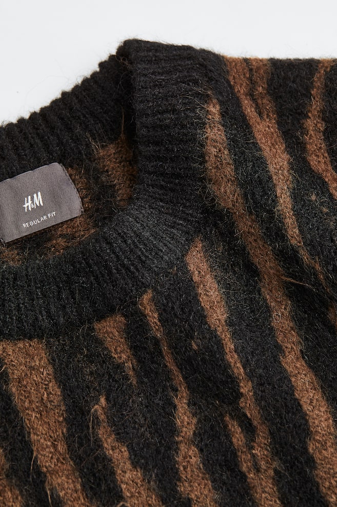 Regular Fit Jacquard-knit jumper - Brown/Zebra print - 4