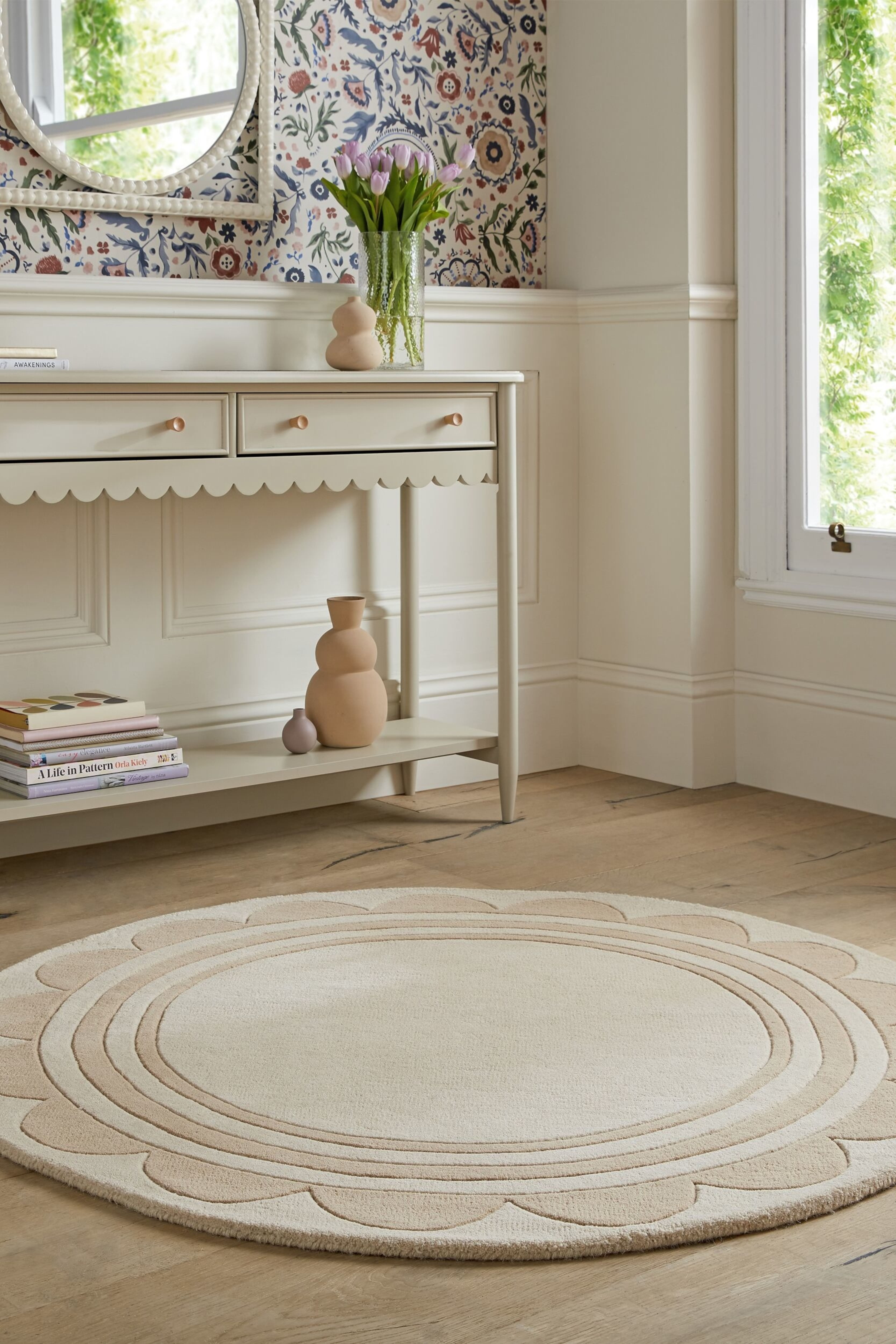 HM Lois Scallop Border Wollteppich Circle Rug