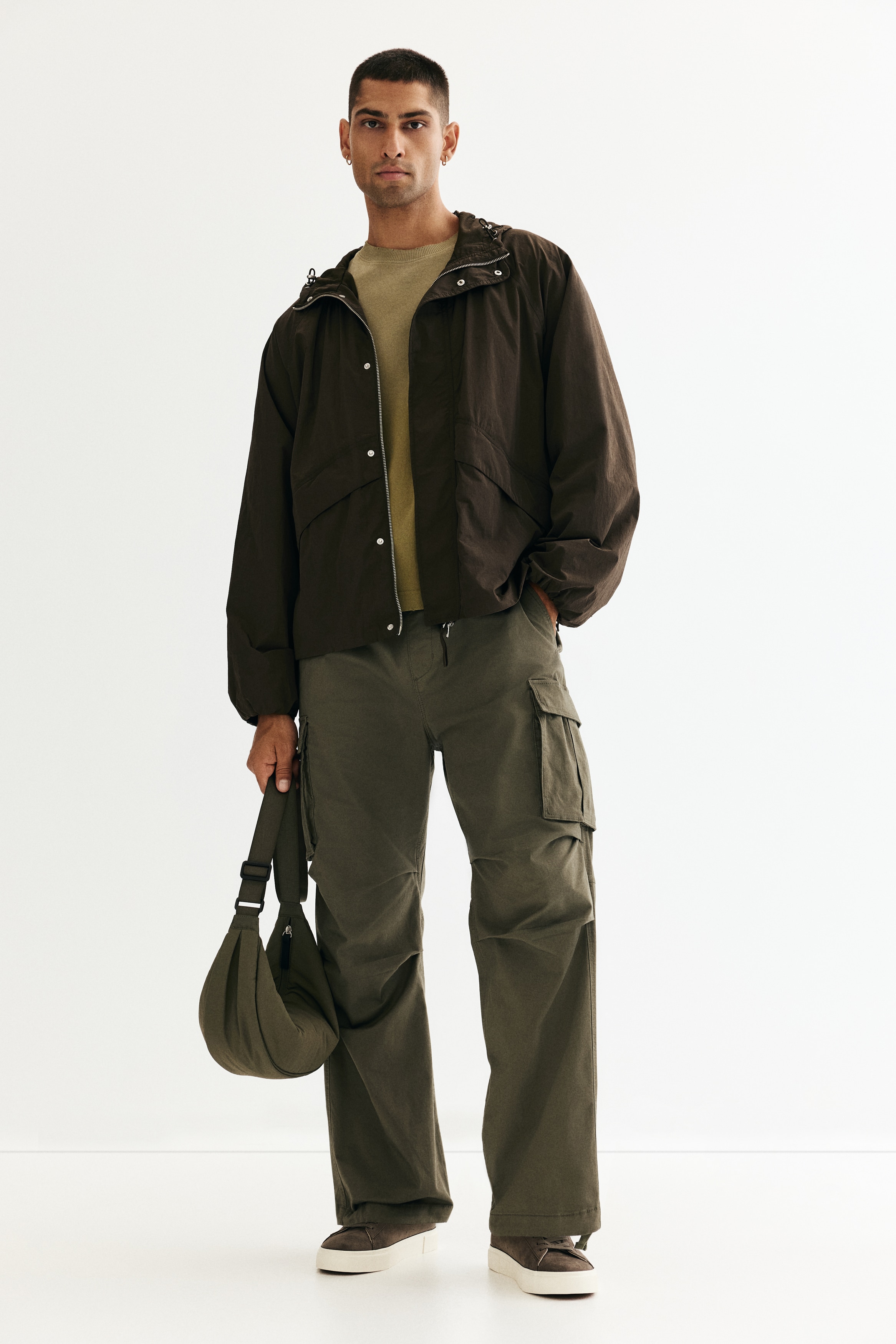 Loose Fit Nylon windbreaker - Dark khaki green/Light beige