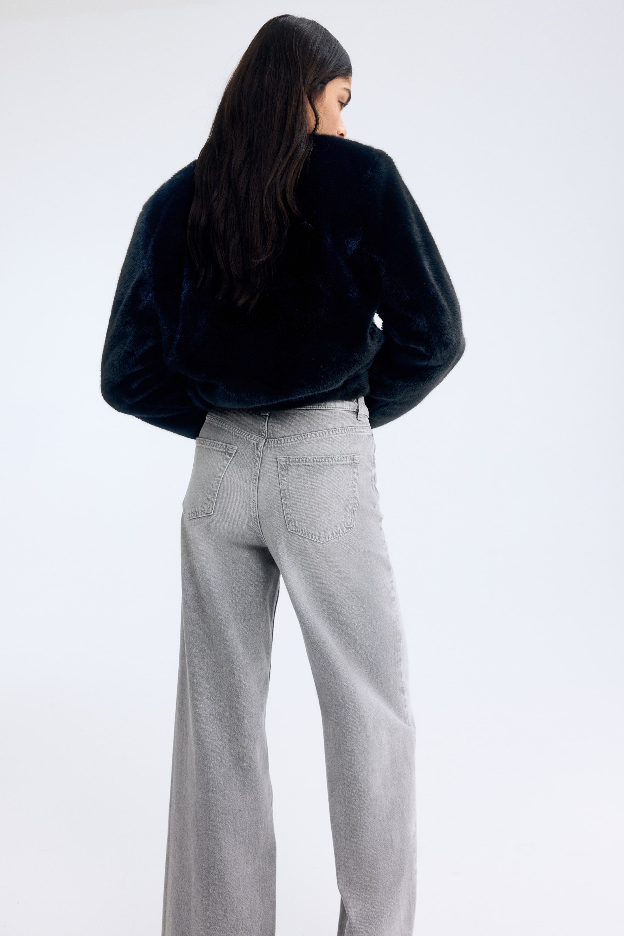 View larger image: Wide Ultra High Jeans - Light denim grey - Ladies | H&M IN 3