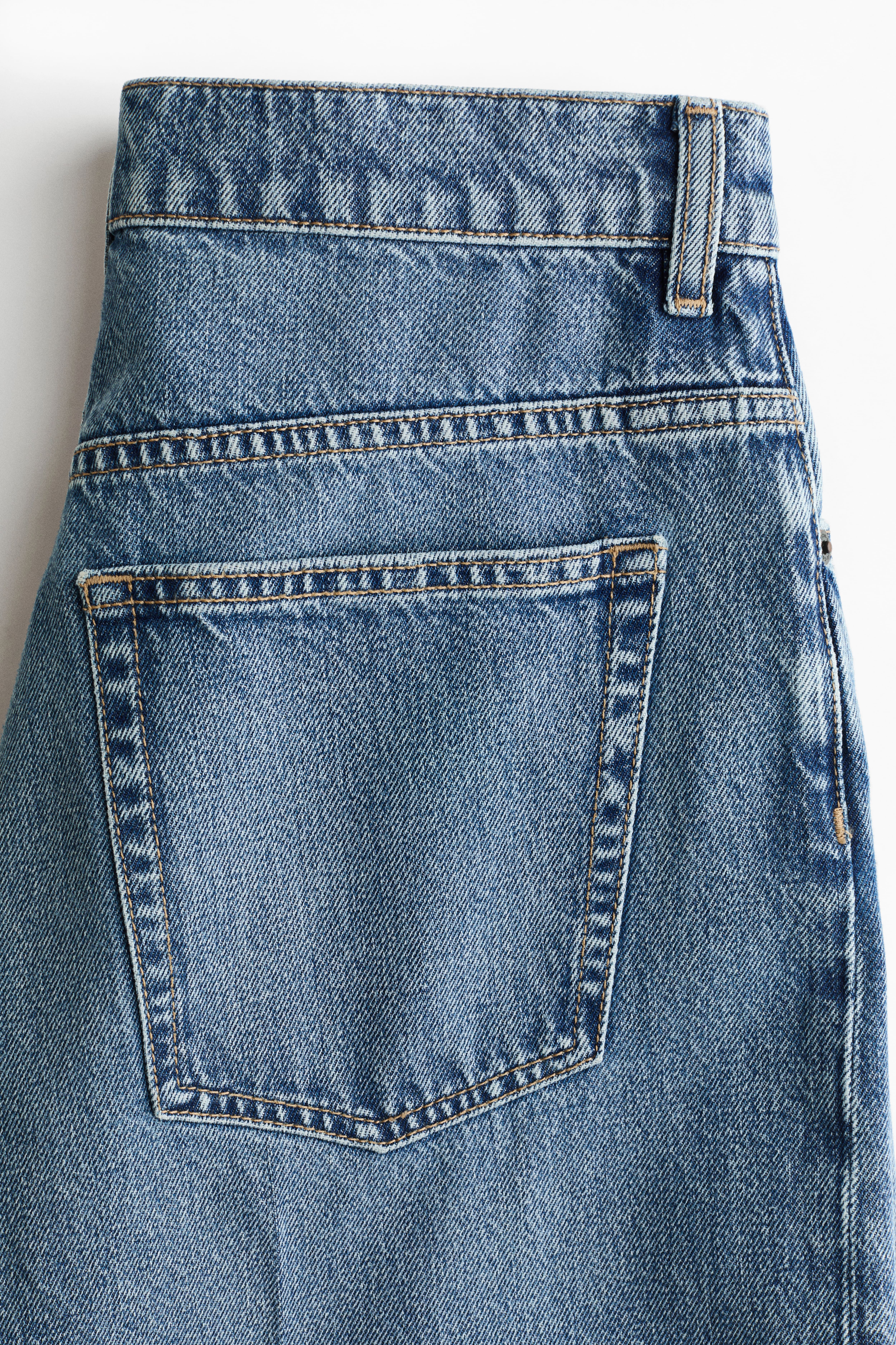 Wide-Leg Creased Jeans