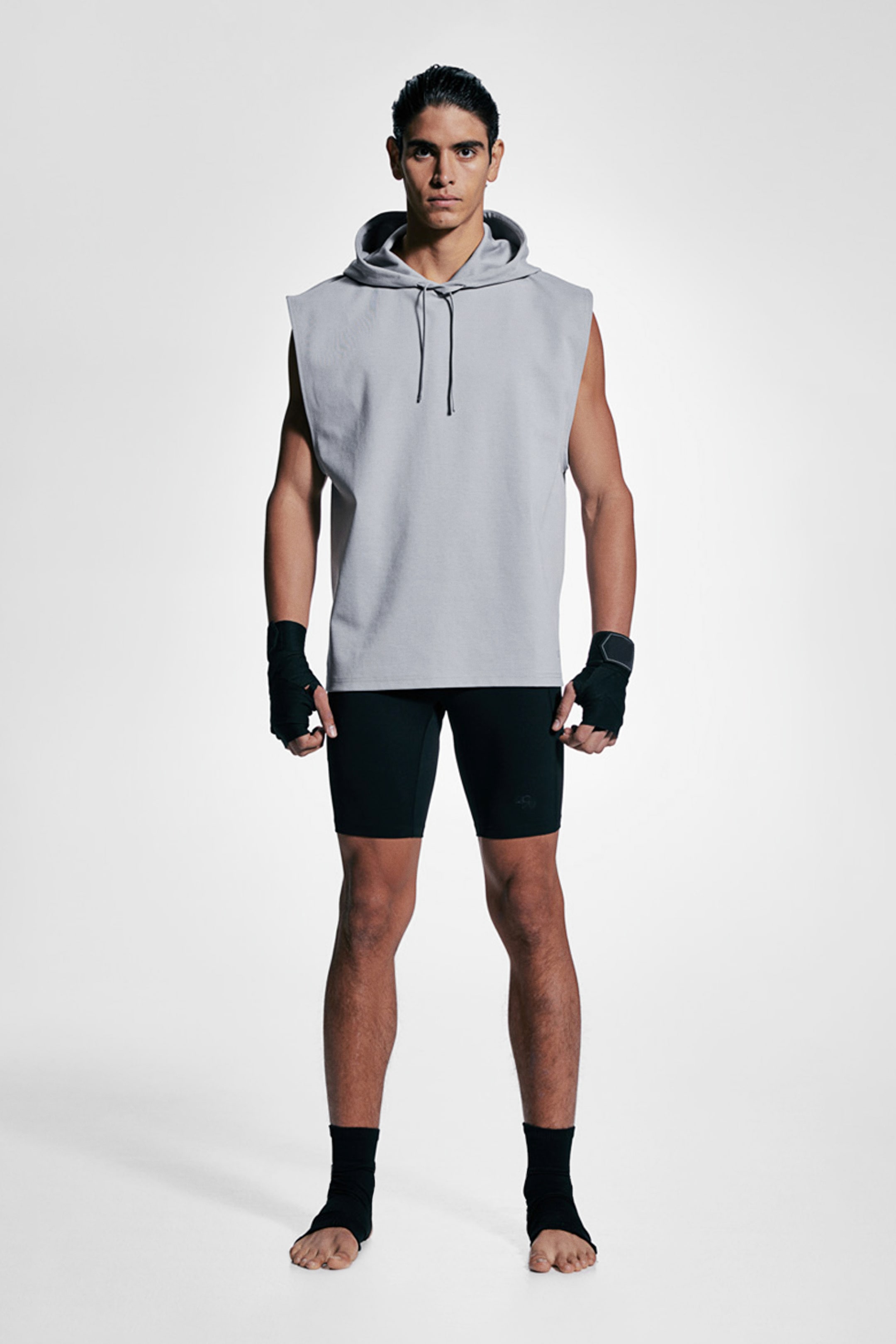 Regular-Fit Sleeveless Sports Hoodie with DryMove™