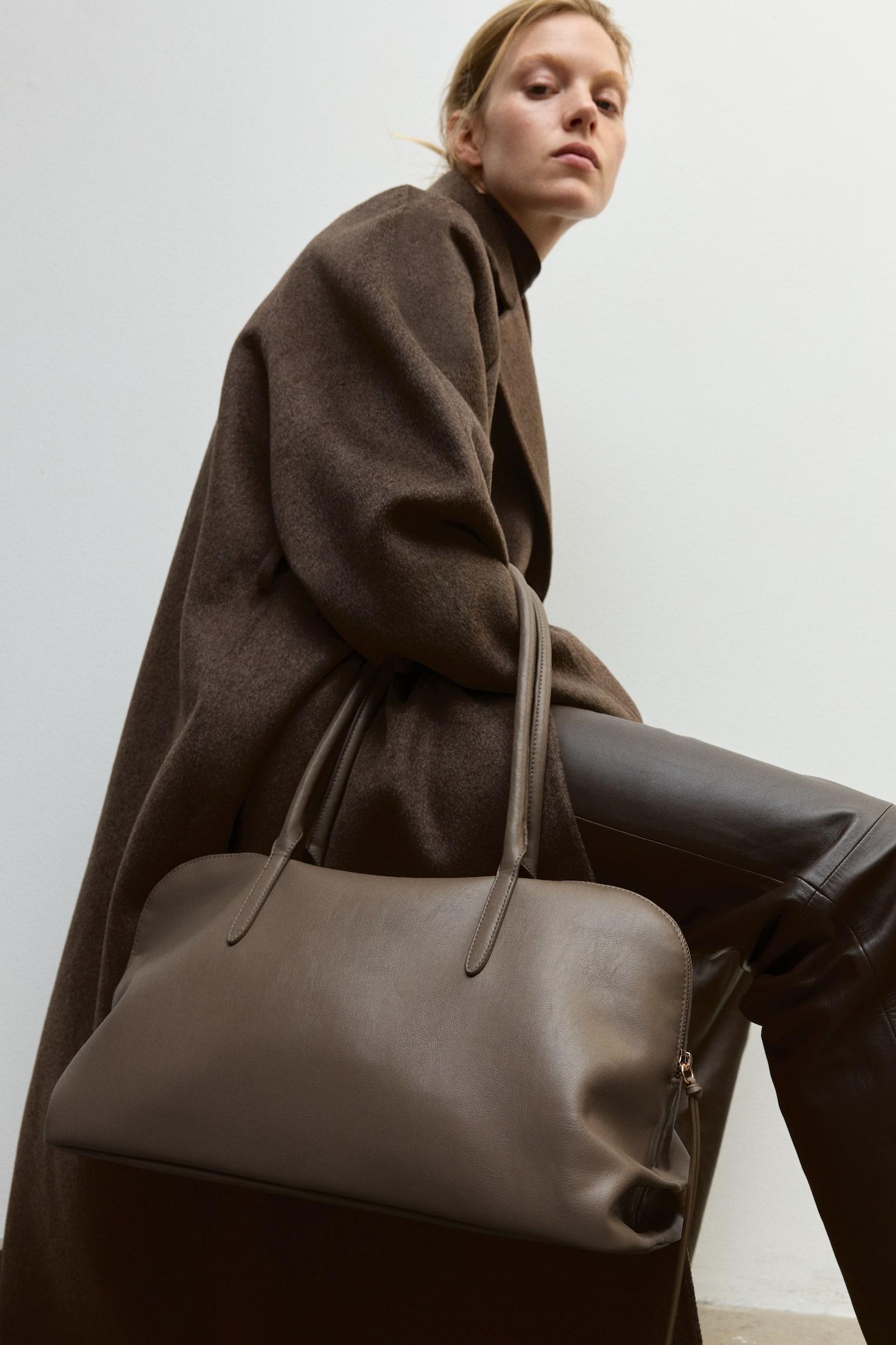 Женская сумка H&M Shoulder, цвет: Тёмный серо-коричневый — фото 4