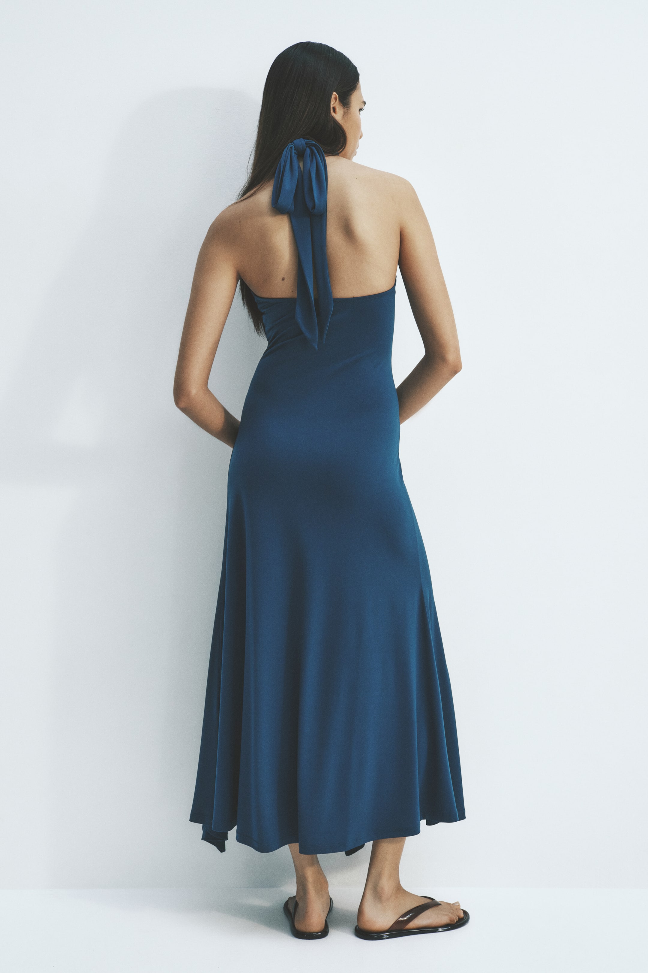 Женские платья H&M Flounced Halterneck Dress — фото 5