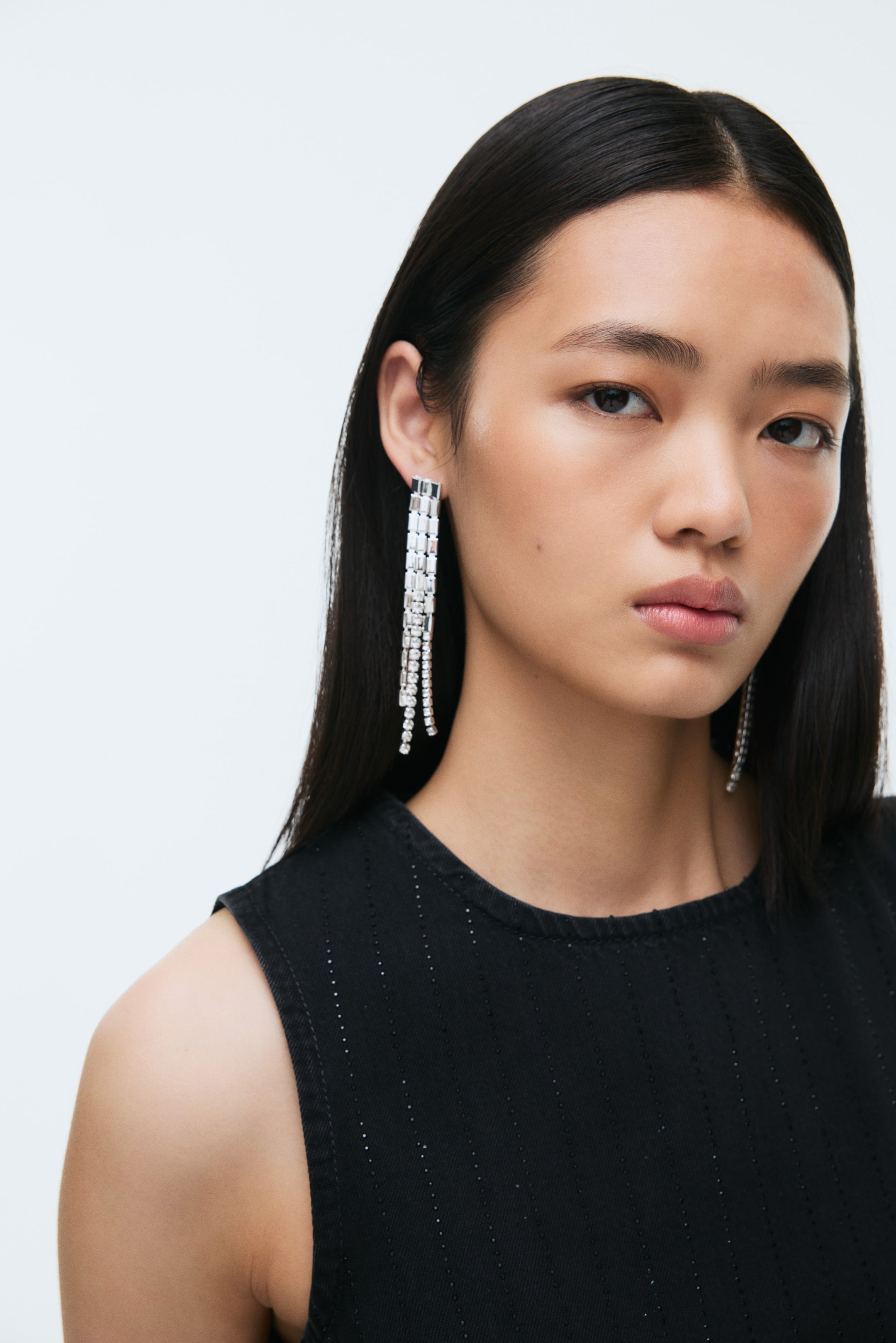 拡大画像を表示: エンベリッシュドデニムワンピース - ブラック - レディース | H&M JP 2