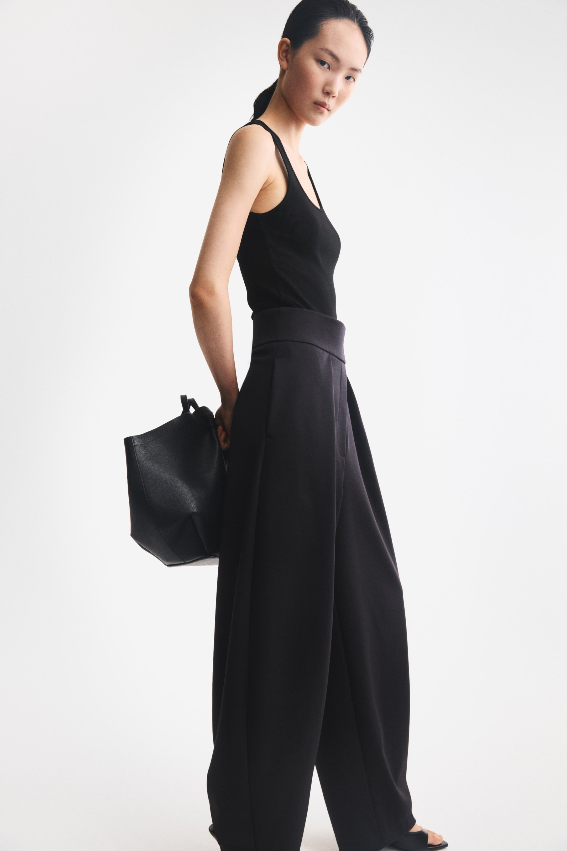 Pleated Barrel-Leg Pants