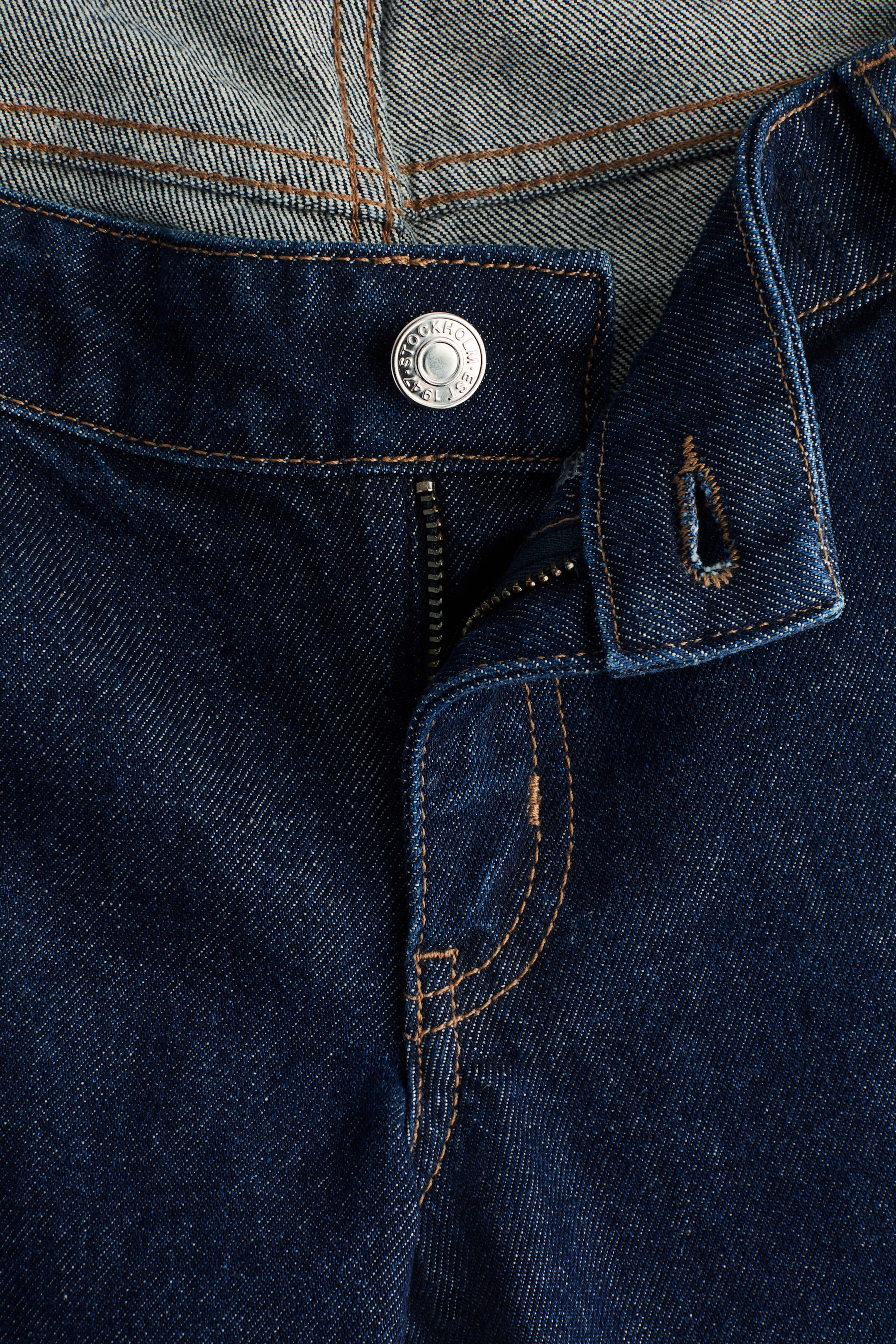 MAMA Straight Low-Waist Jeans