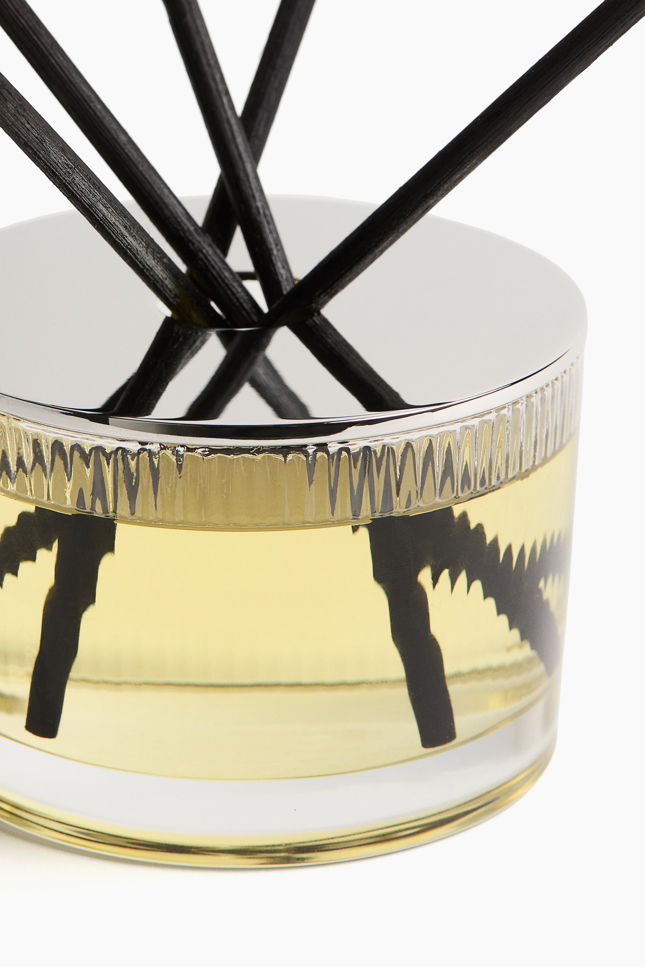 Diffuseur à bâtonnets en verre rainuré