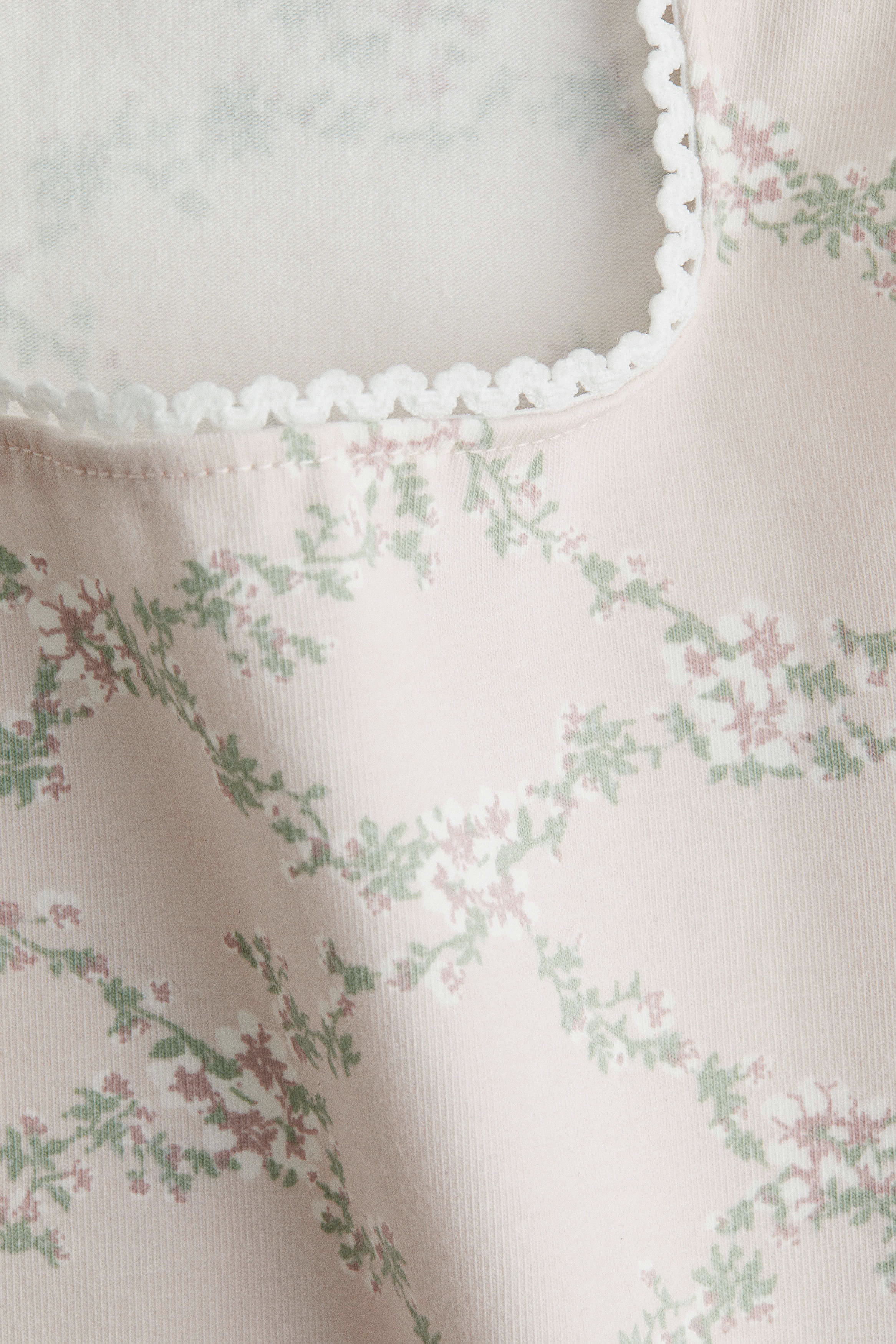 Picot-trimmed vest top