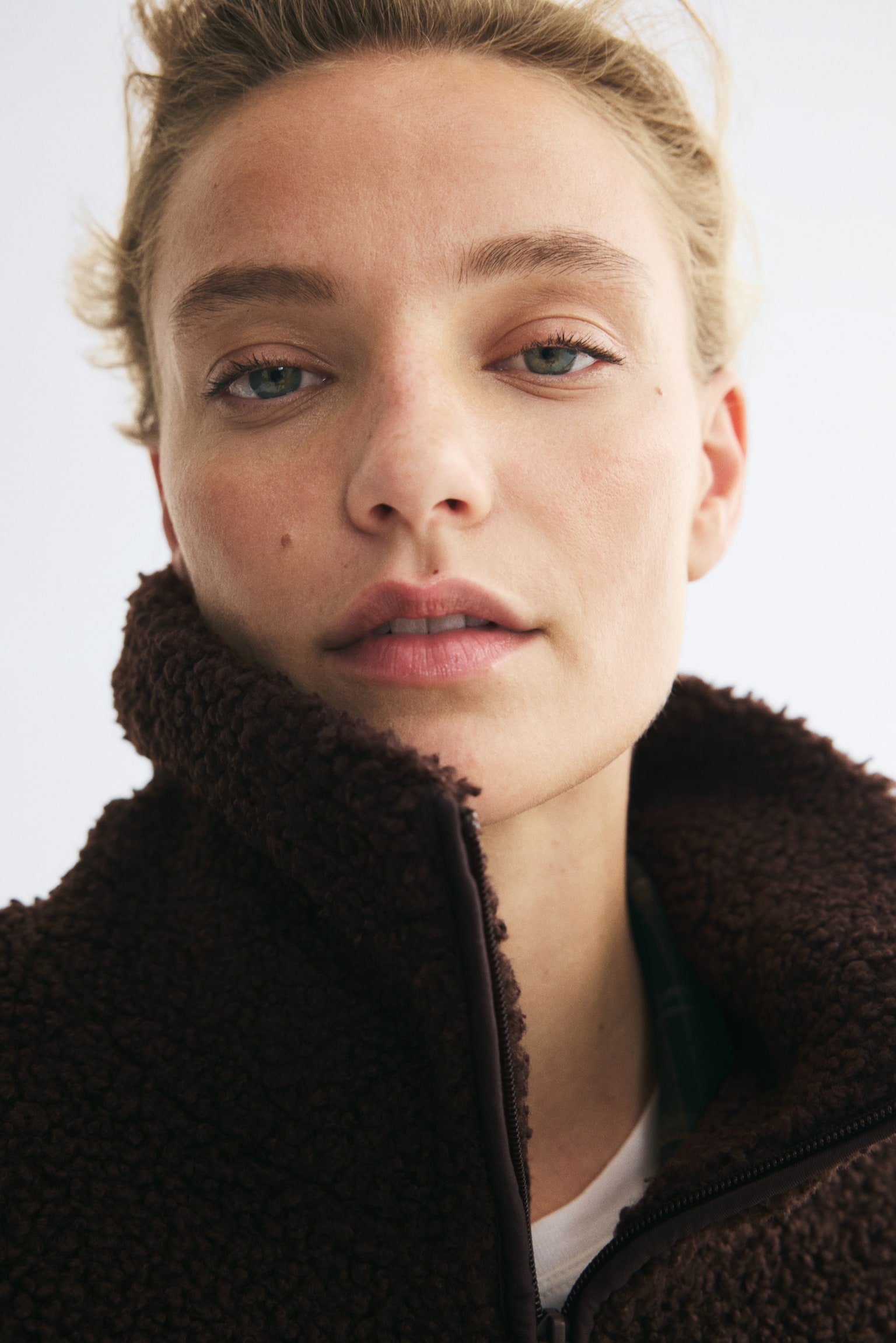 Женская куртка H&M Teddy Fleece, цвет: Тёмный коричневый — фото 3