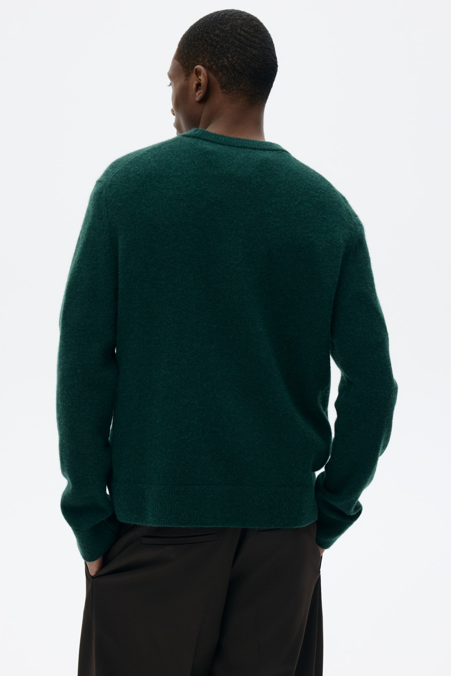 Vlněný svetr z jemného úpletu Regular Fit - Tmavě zelená/Tmavě béžová/Tmavě šedá/Námořnická modř/Hnědá - 7