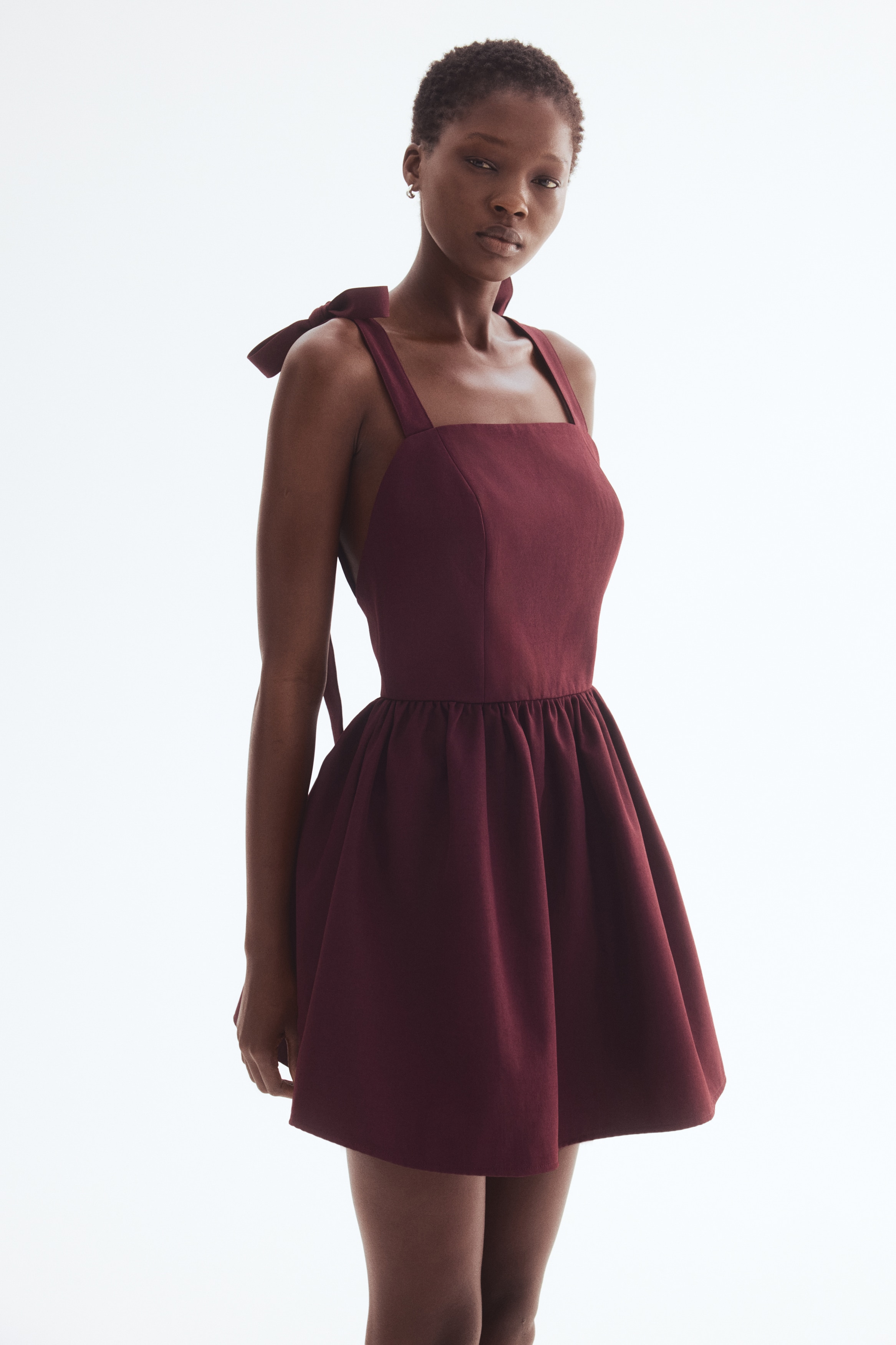 h&m bow detail a line dress Ladies - Black Bow-Detail Halterneck Dress - Size: XXL