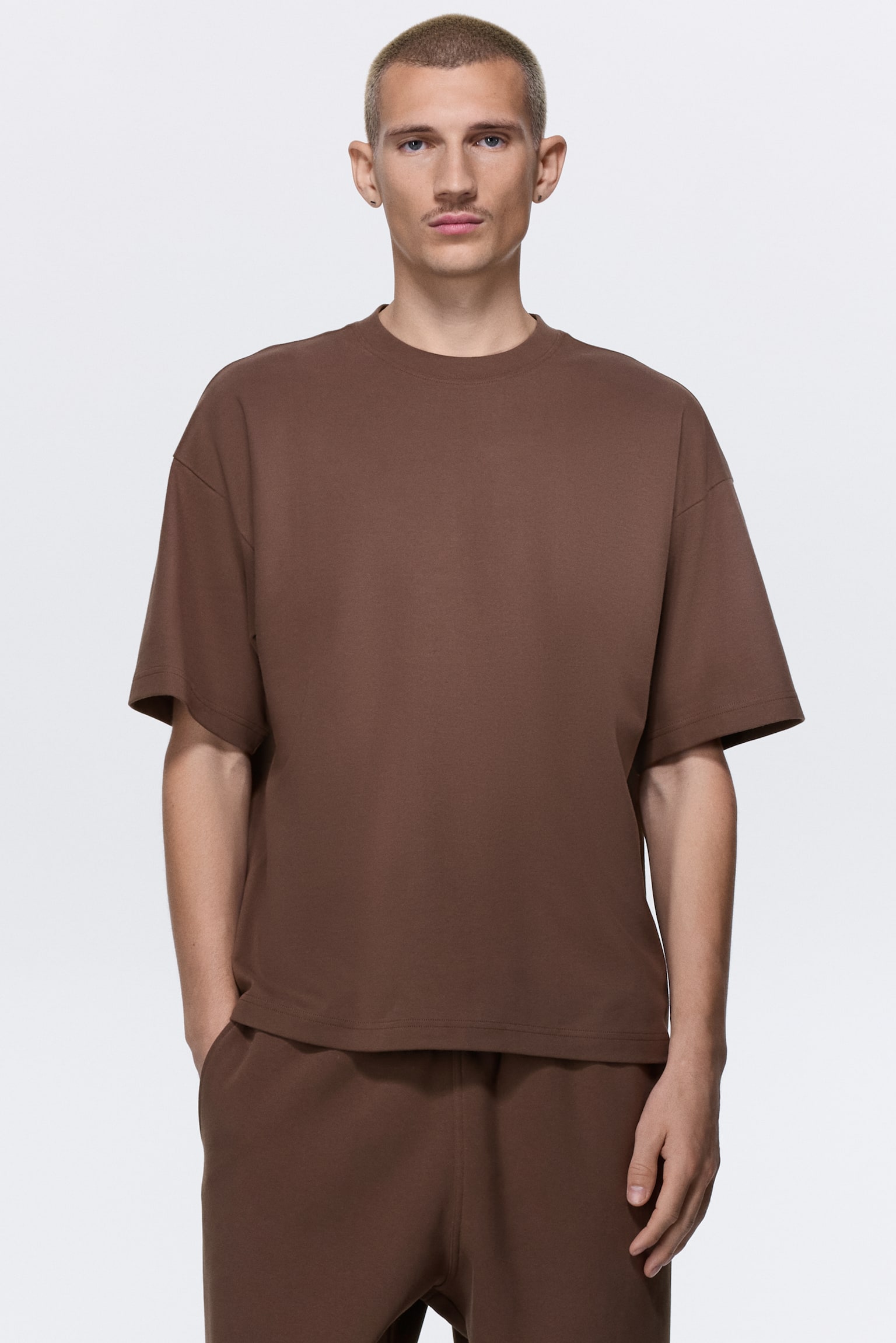 טישירט Oversized Fit - בז' כהה/לבן/שחור/אפור - 1