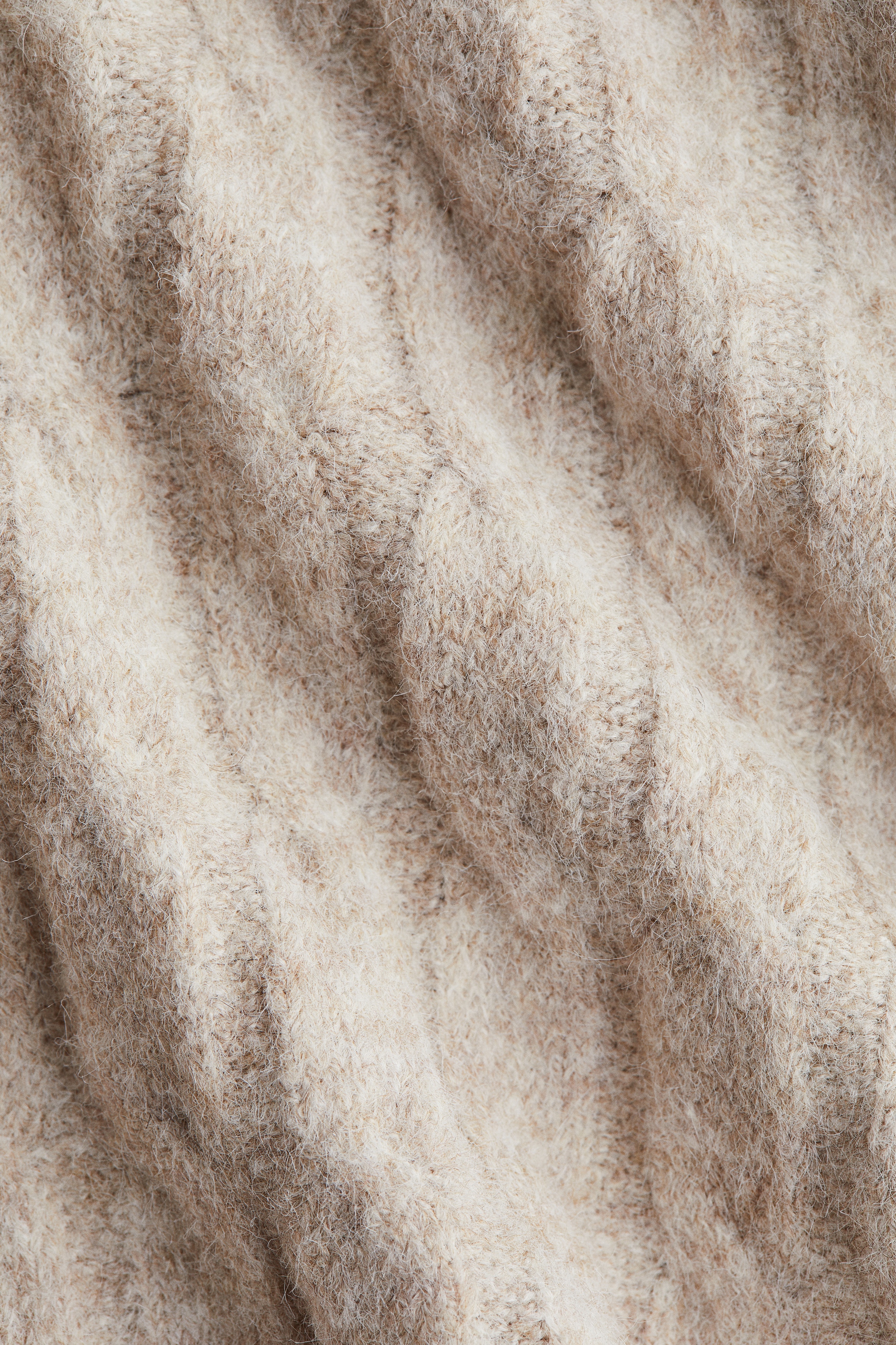 Cable-knit polo jumper