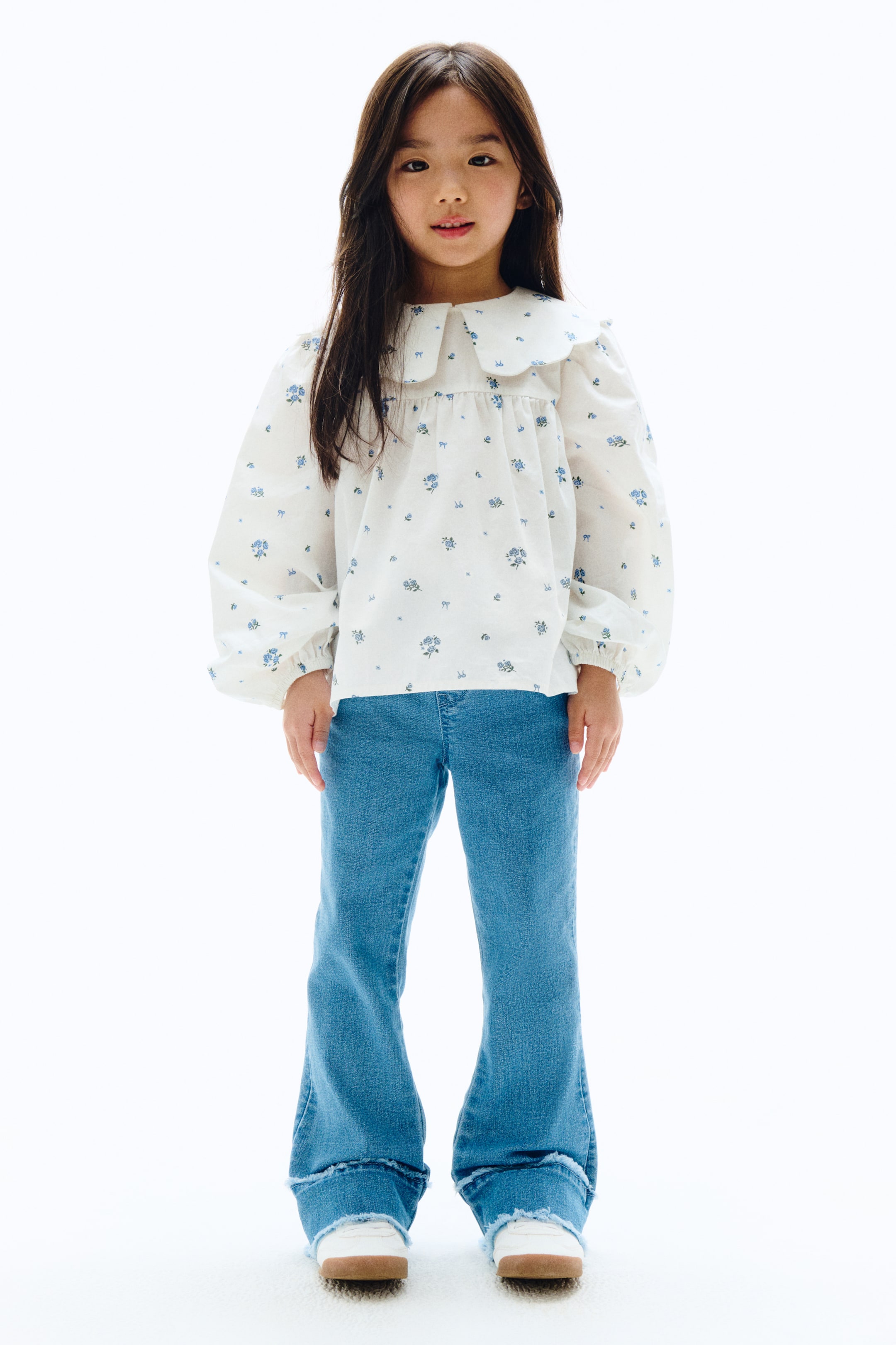 拡大画像を表示: 襟付きコットンブラウス - ホワイト／フローラル - Kids | H&M JP 1