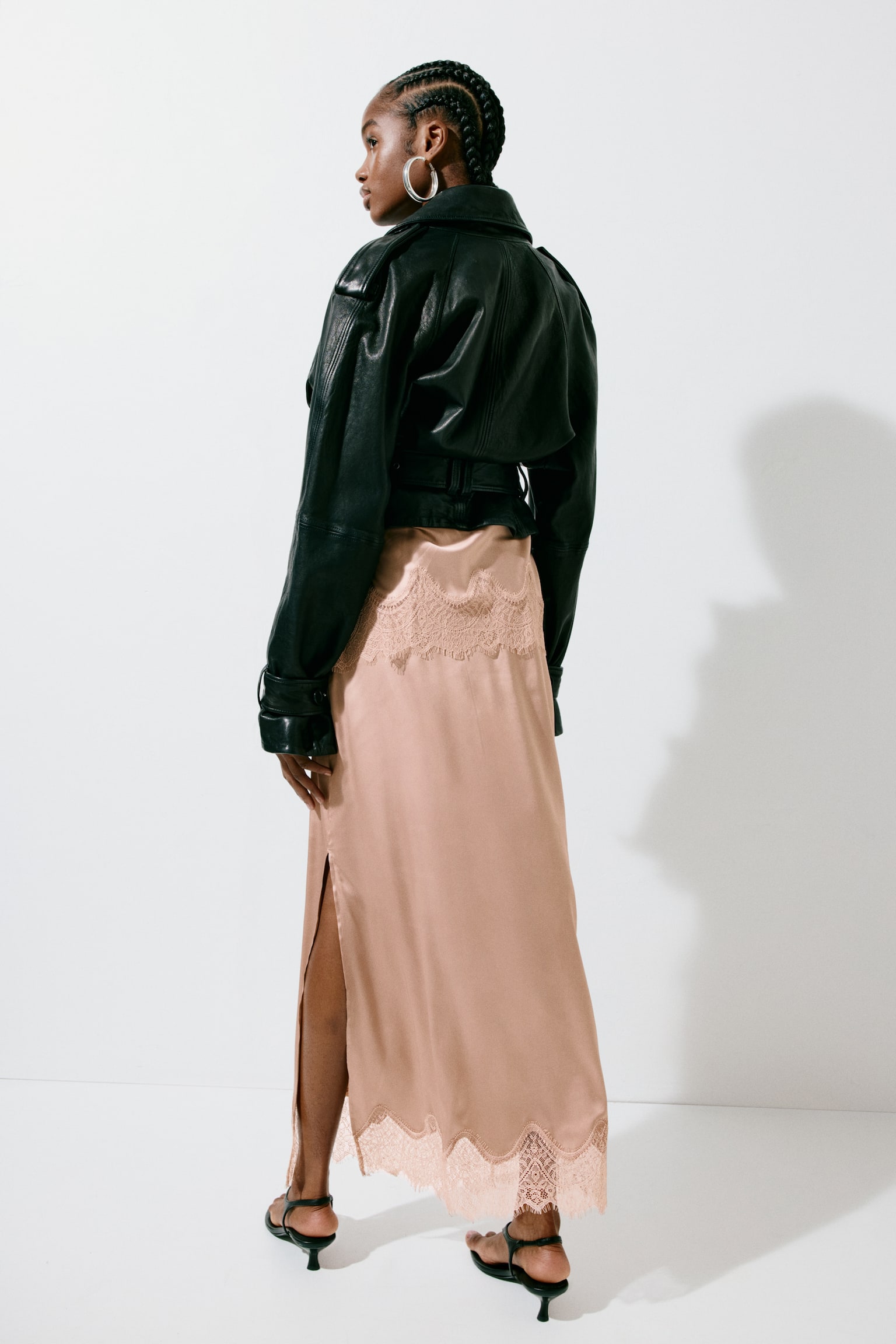 Lace-trimmed satin skirt - 5