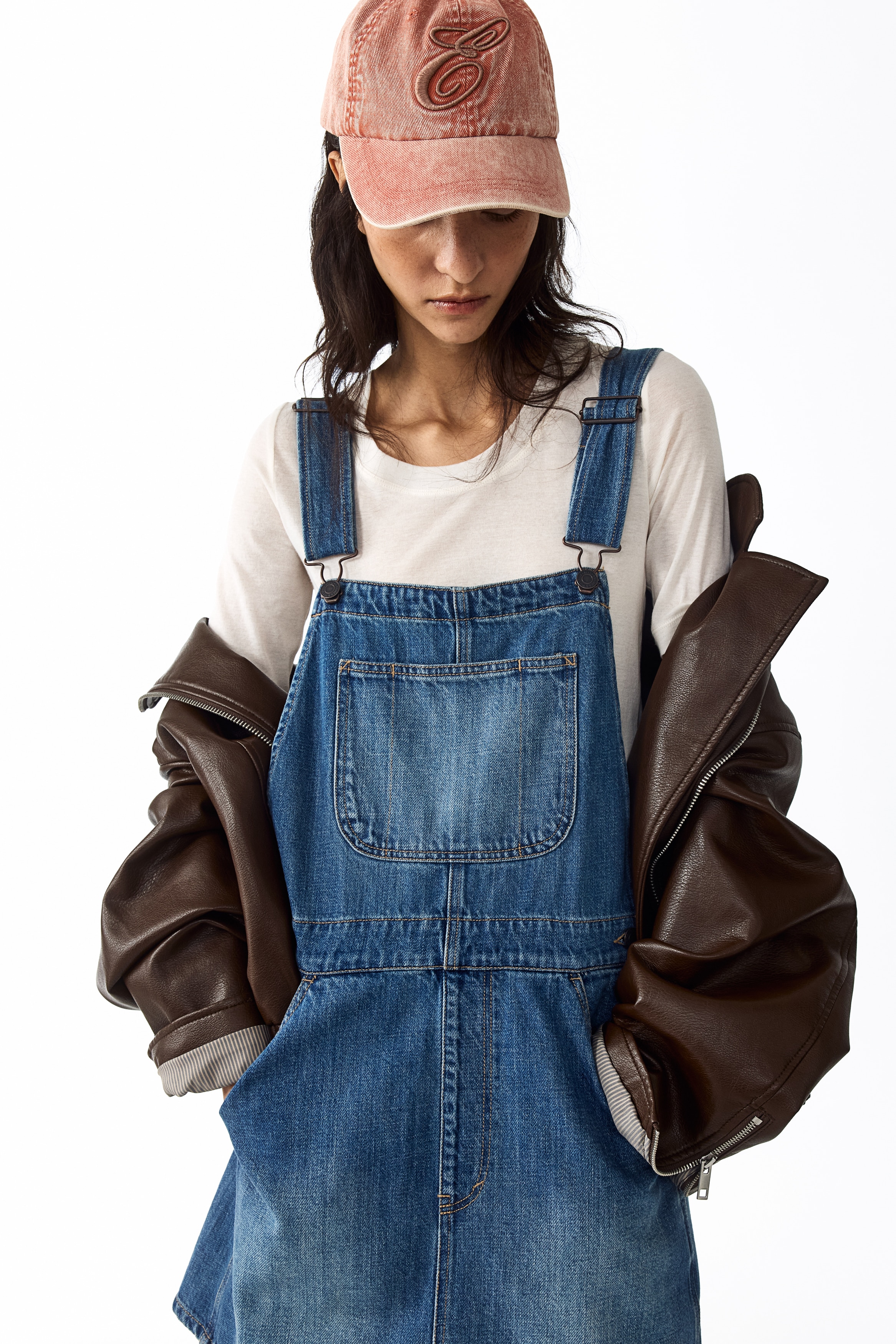 Vestido peto en denimAuxiliar