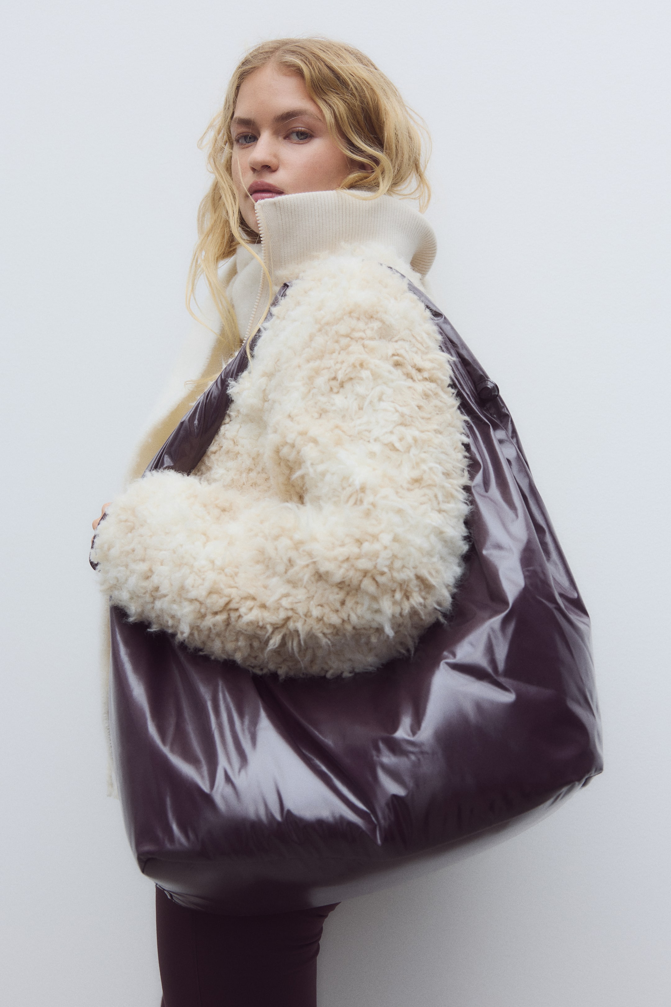 View larger image: Slouchy sports bag - Dark purple - Ladies | H&M SG 1