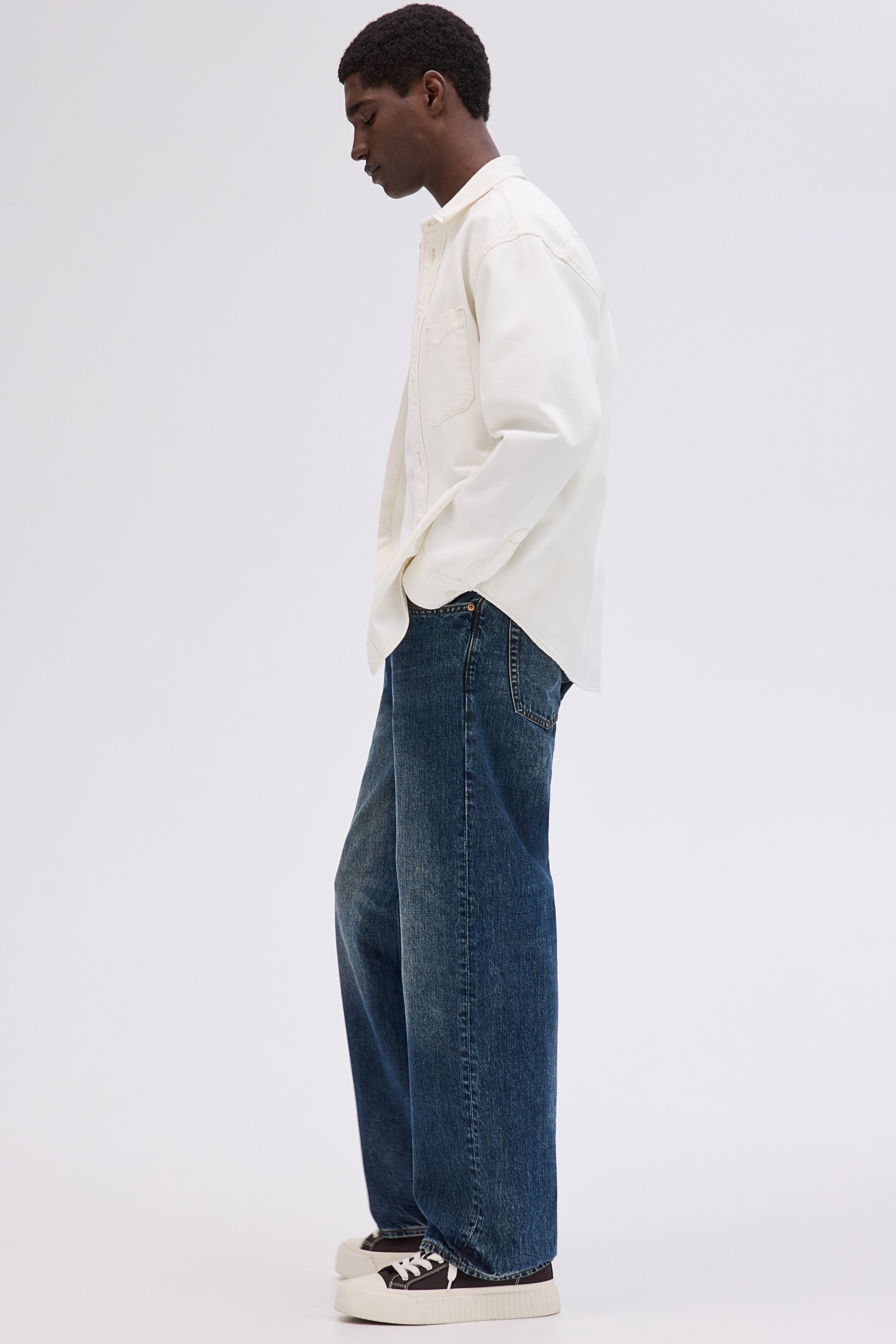 Loose Straight Jeans
