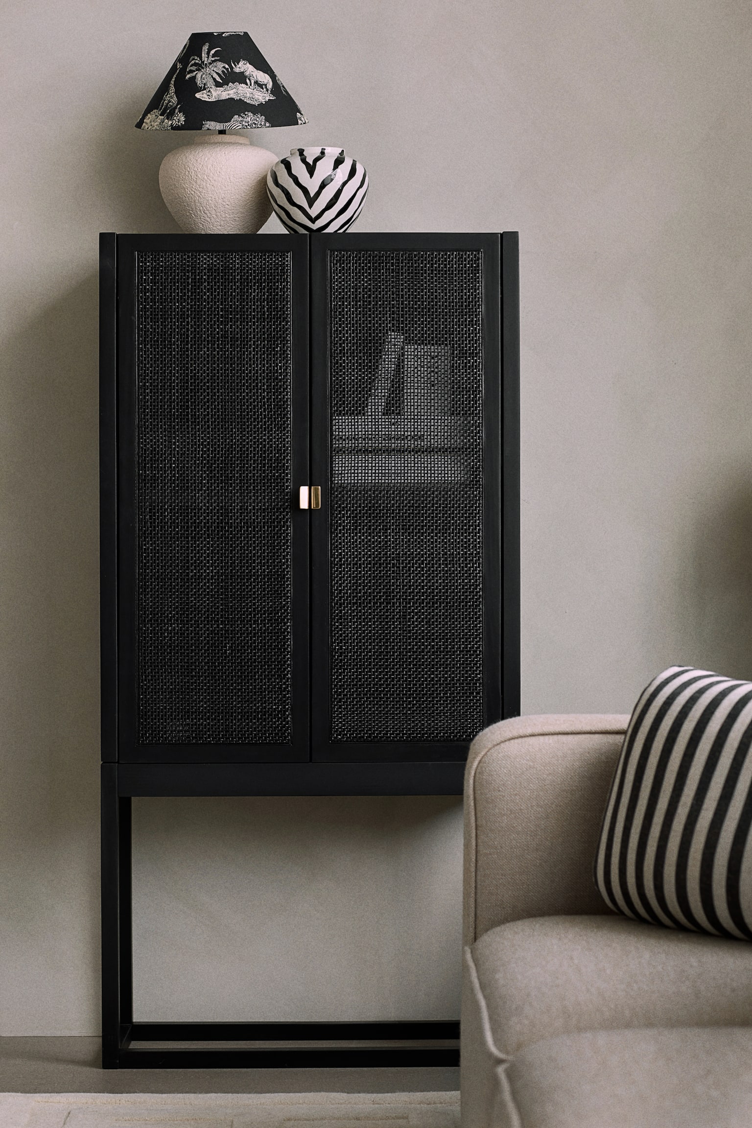 Rattan cabinet - Black/Beige - 2