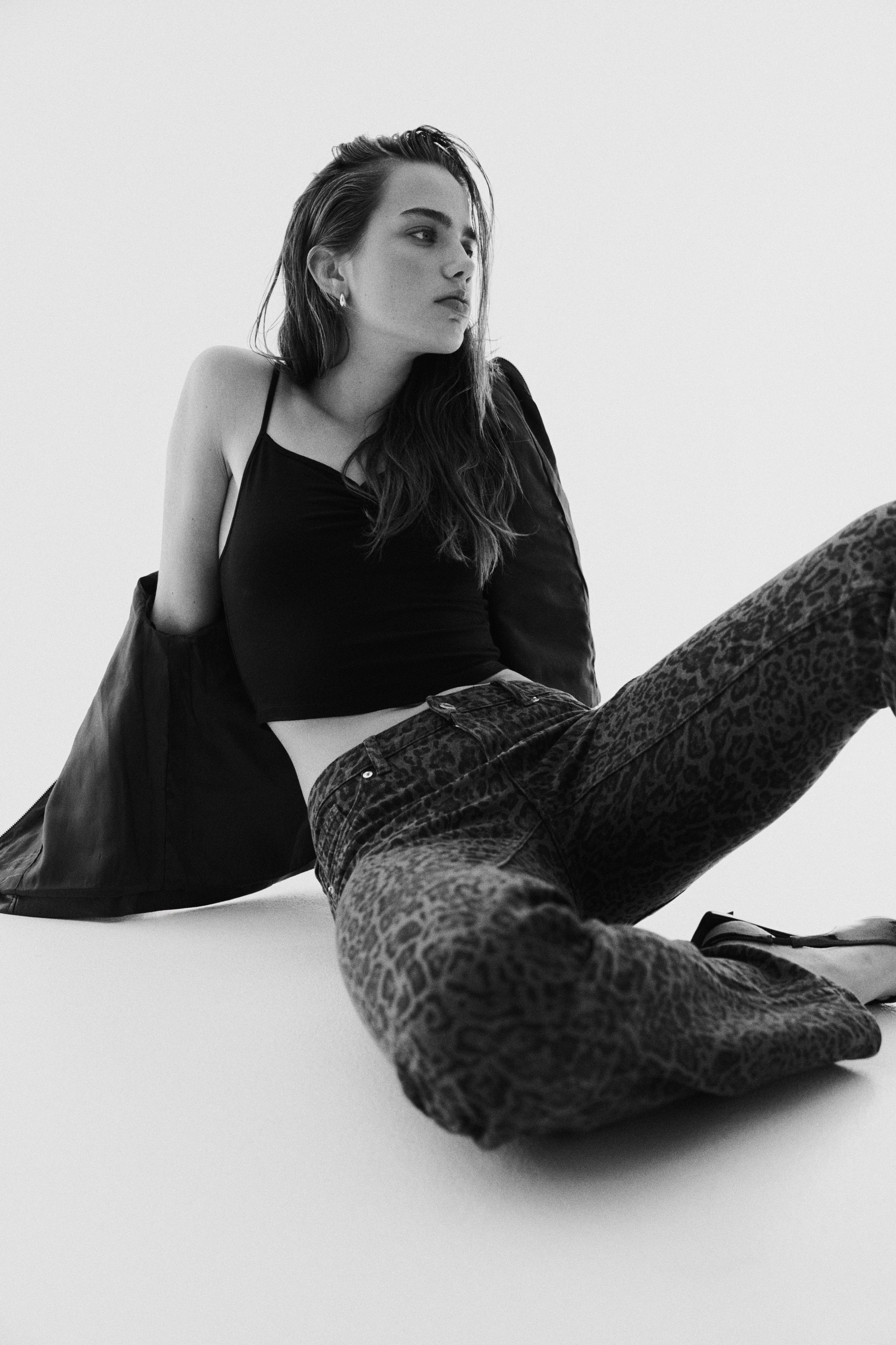 Flared Low Jeans