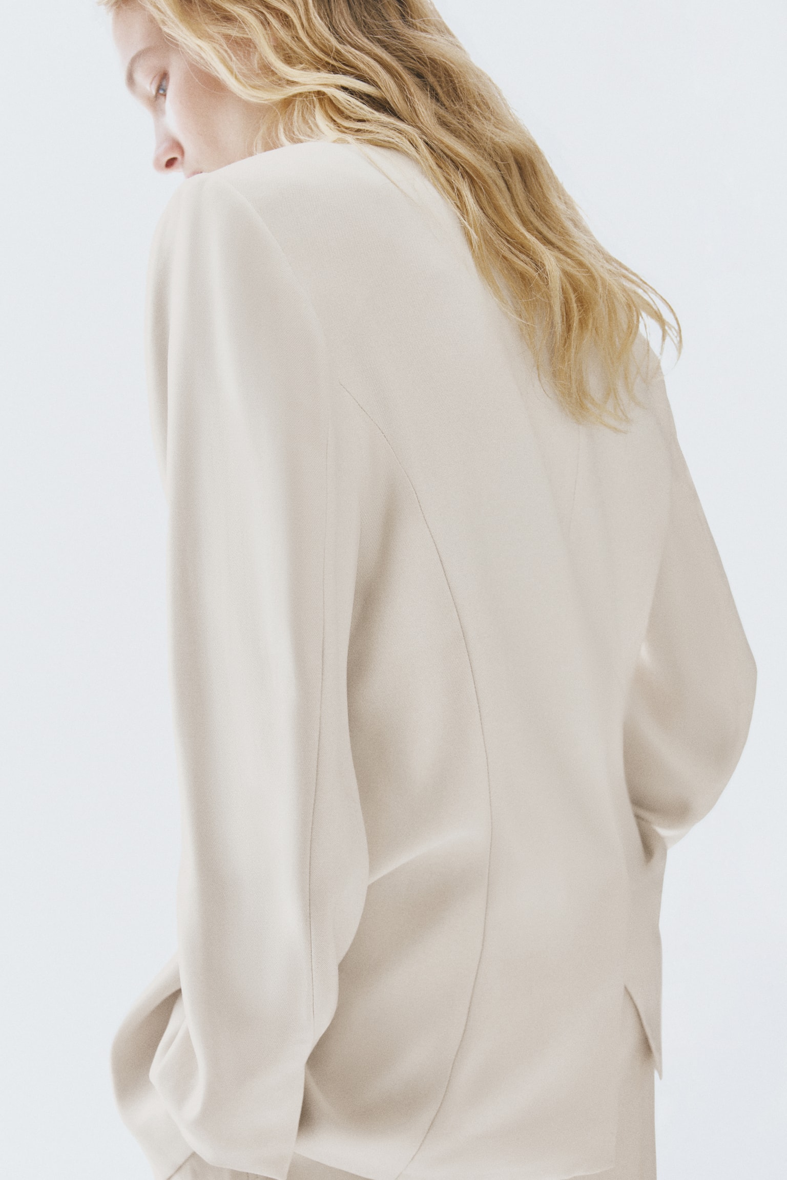 Brooch-detail wrap blazer - Light beige - 6