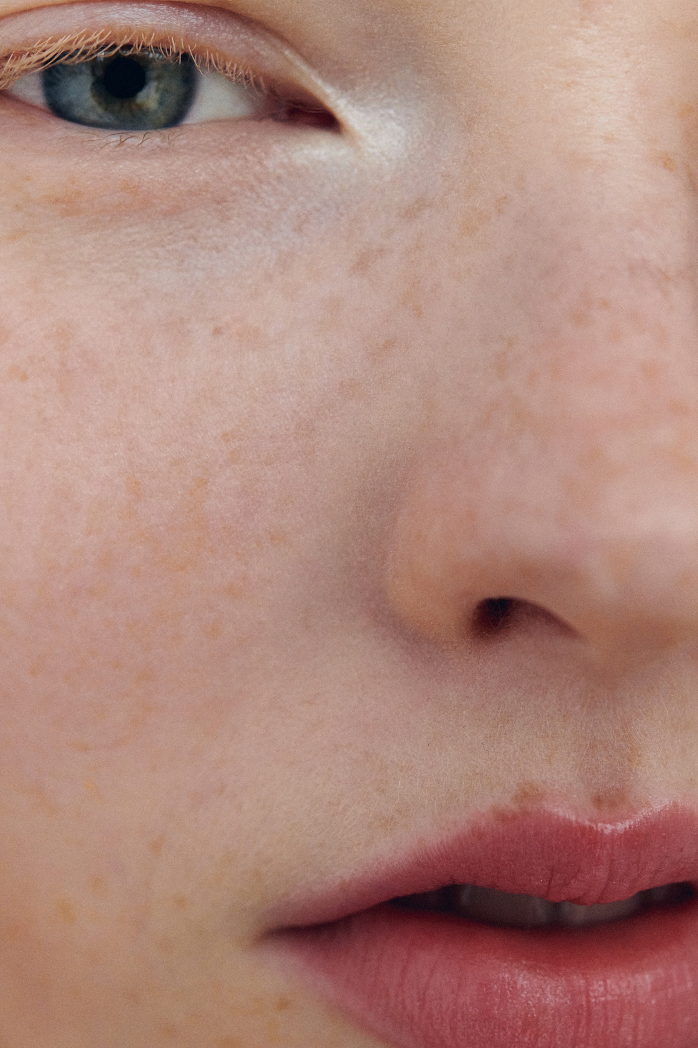 Balsamo labbra Lip Shine Fiery Flirt  - H&M