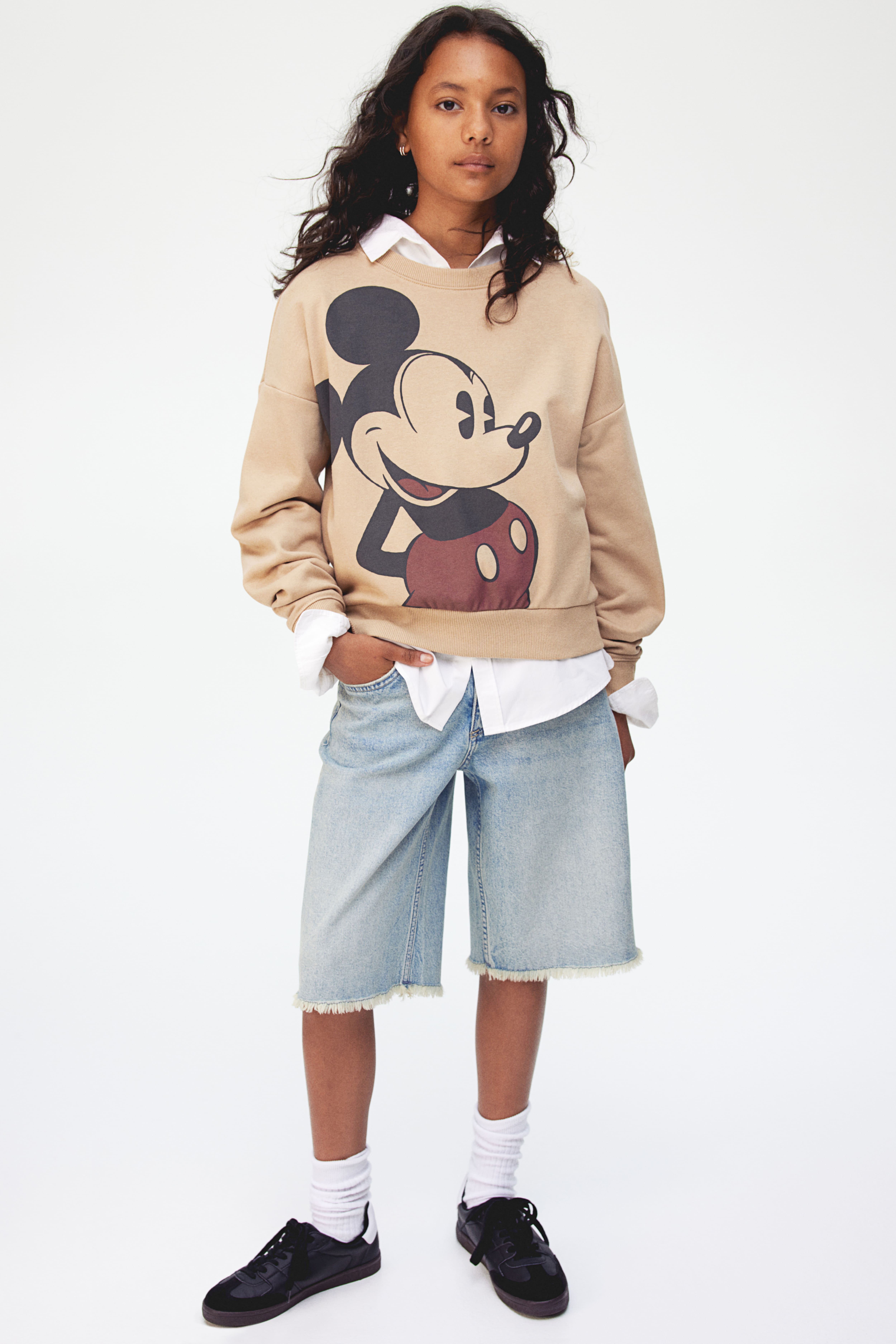 H&m mickey sweatshirt online