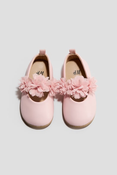 Ballet flats