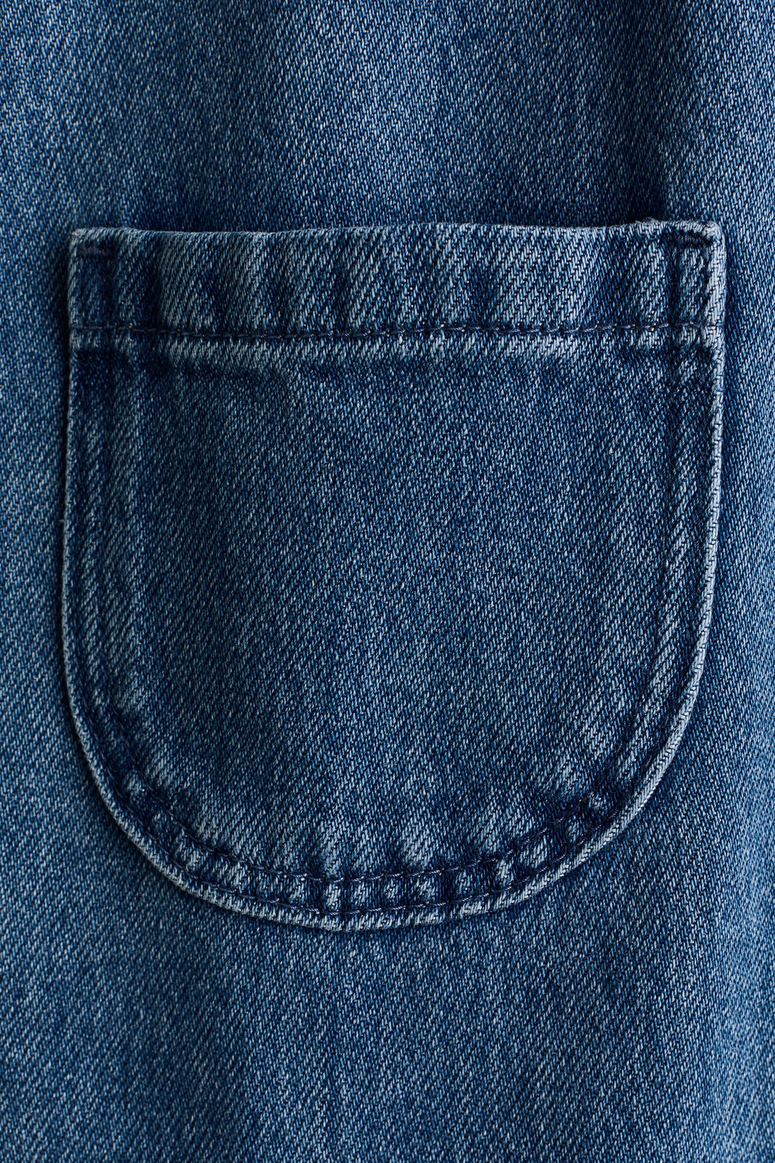 Детское платье H&M Pinafore denim dress, цвет: Джинсовый синий — фото 5