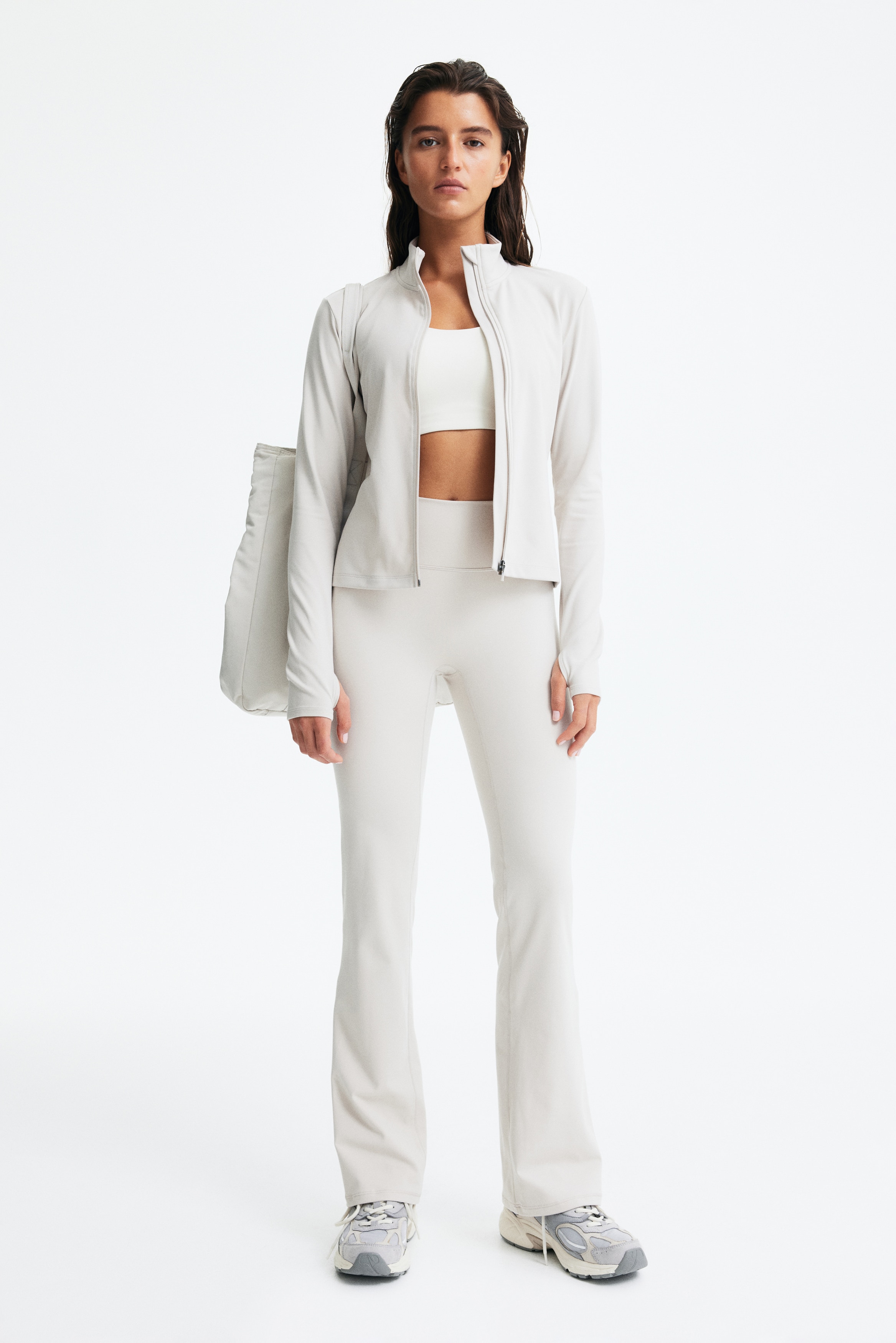 H&M Move - Dam - Ljus mullvadsbrun Utsvängda träningsleggings med SoftMove™ - Size: M