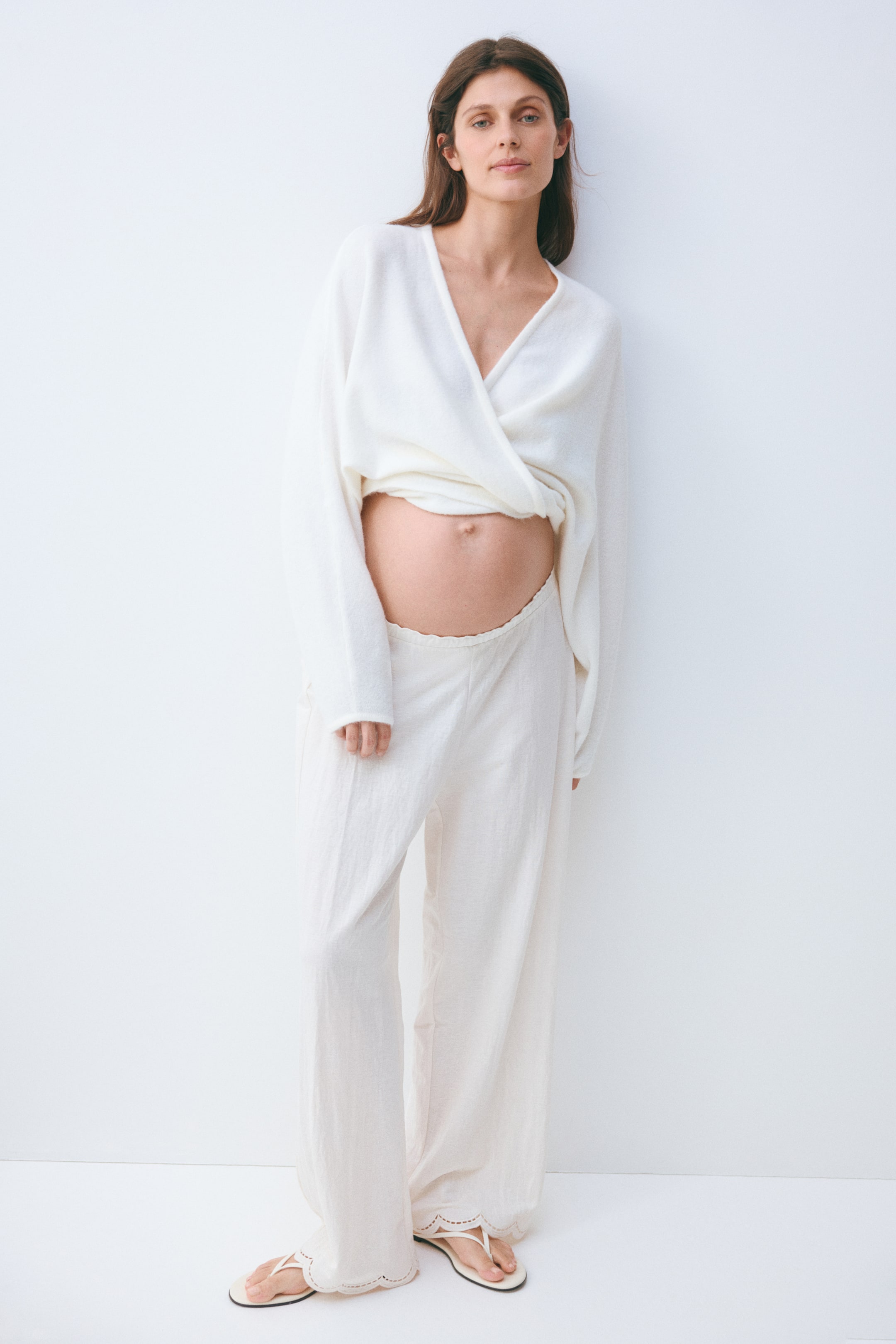 Женские брюки H&M MAMA Scalloped Pull-On Pants — фото 3