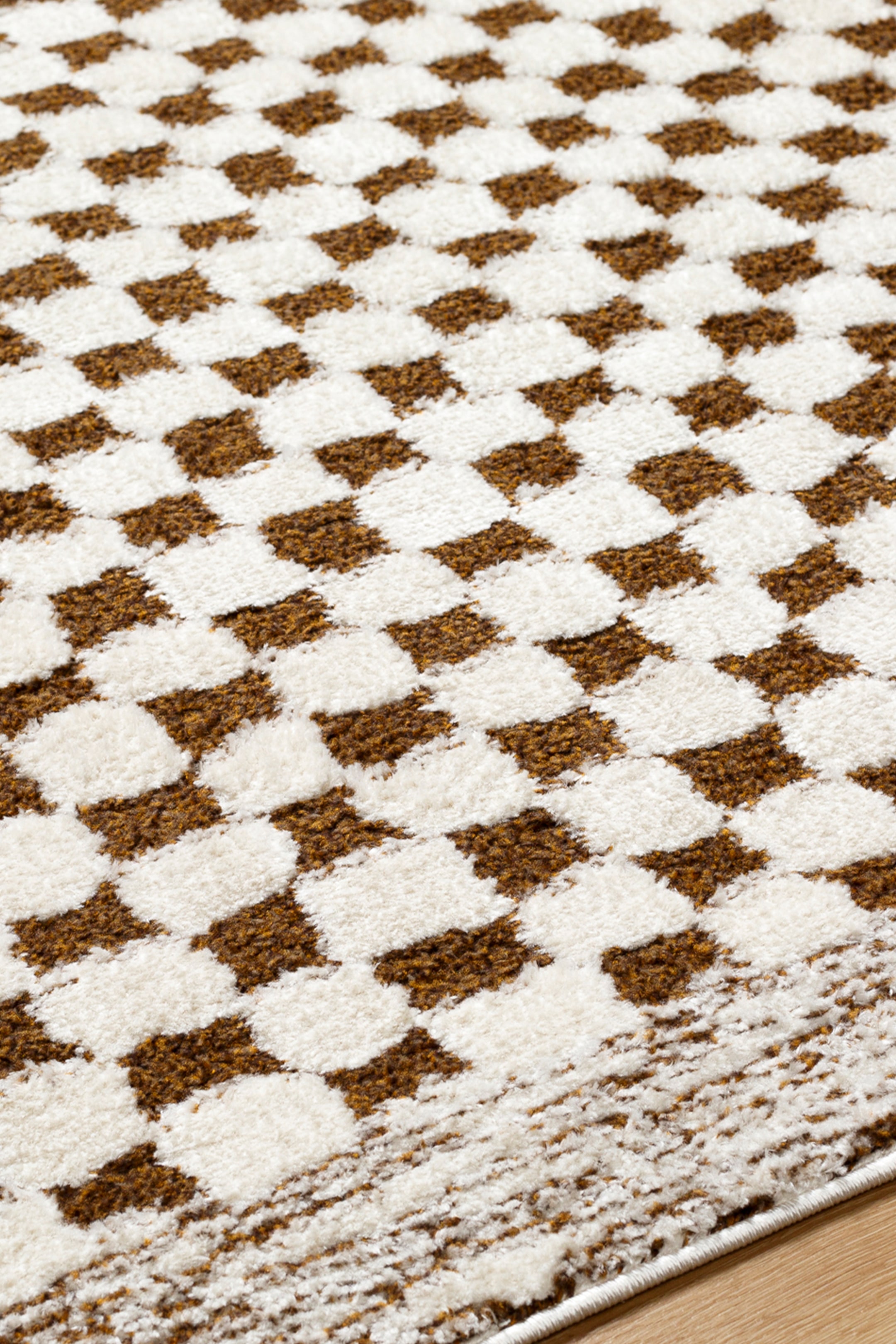 Brown Freud Modern High Pile Checkboard Rug at H&M Home | H&M GB