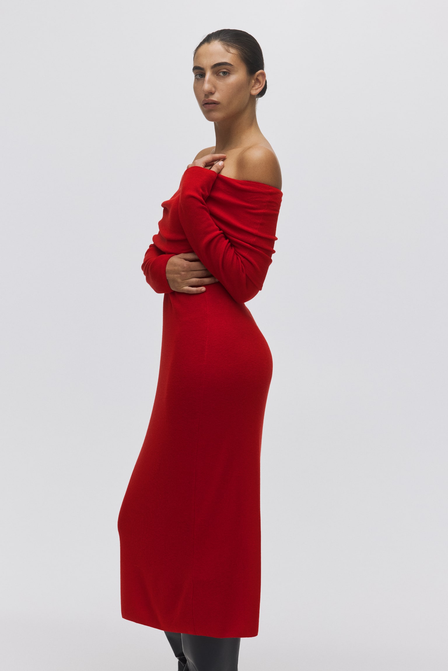 שמלה עם כתפיים חשופות - Red - 6