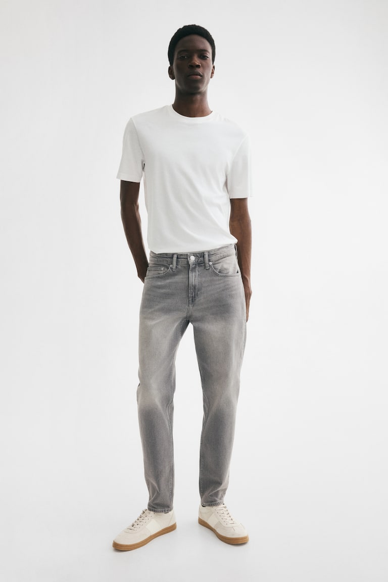 Tapered Jeans