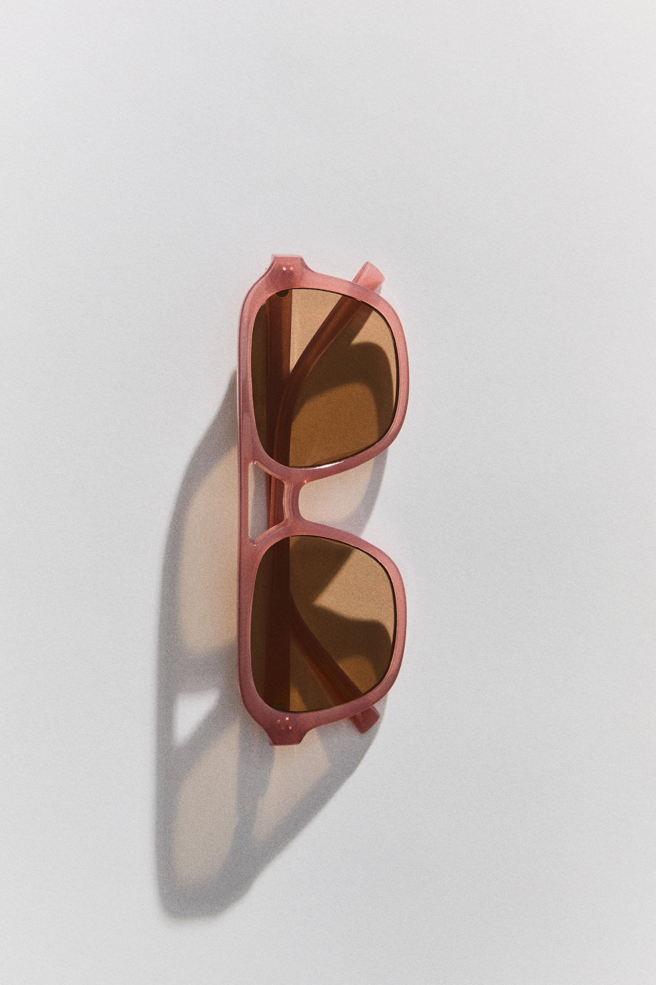 View larger image: Sunglasses - Pink - Ladies | H&M US 1