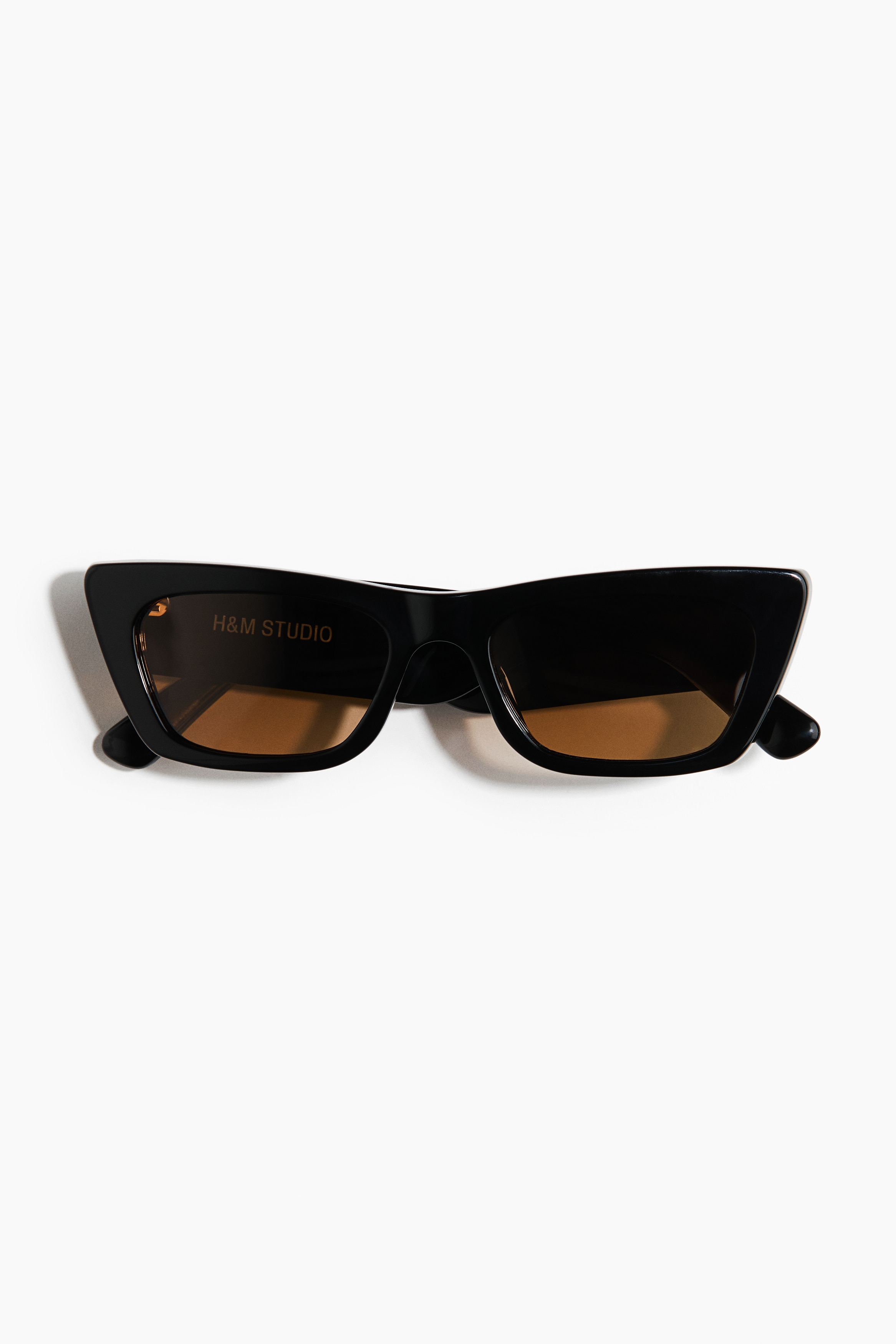 Elongated Cat-Eye Sunglasses - Dark brown