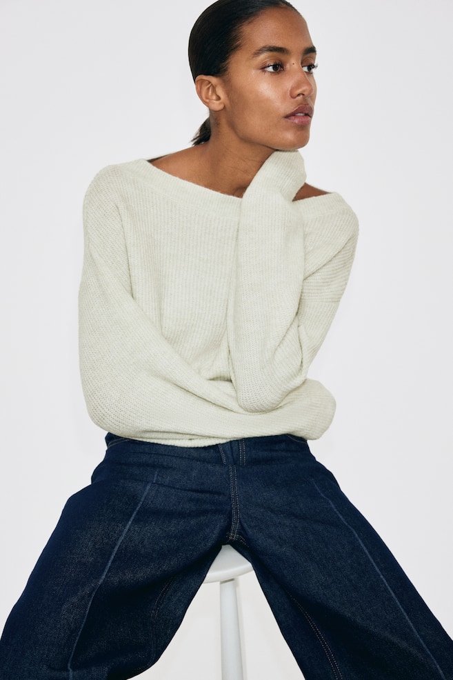 Boat-Neck Sweater - Light green melange - 2
