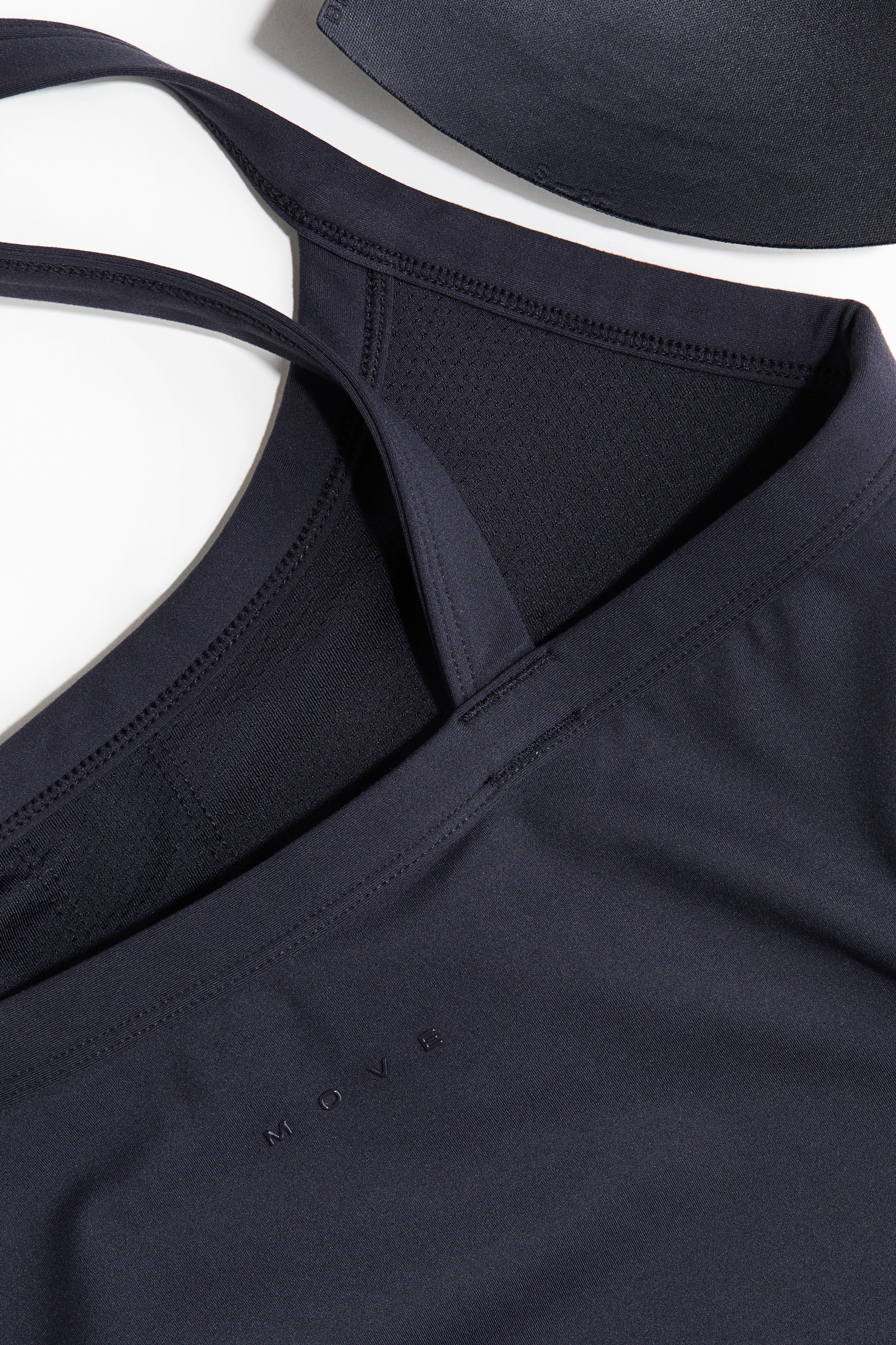 Shelf Bra Sports Tank Top with SoftMove™