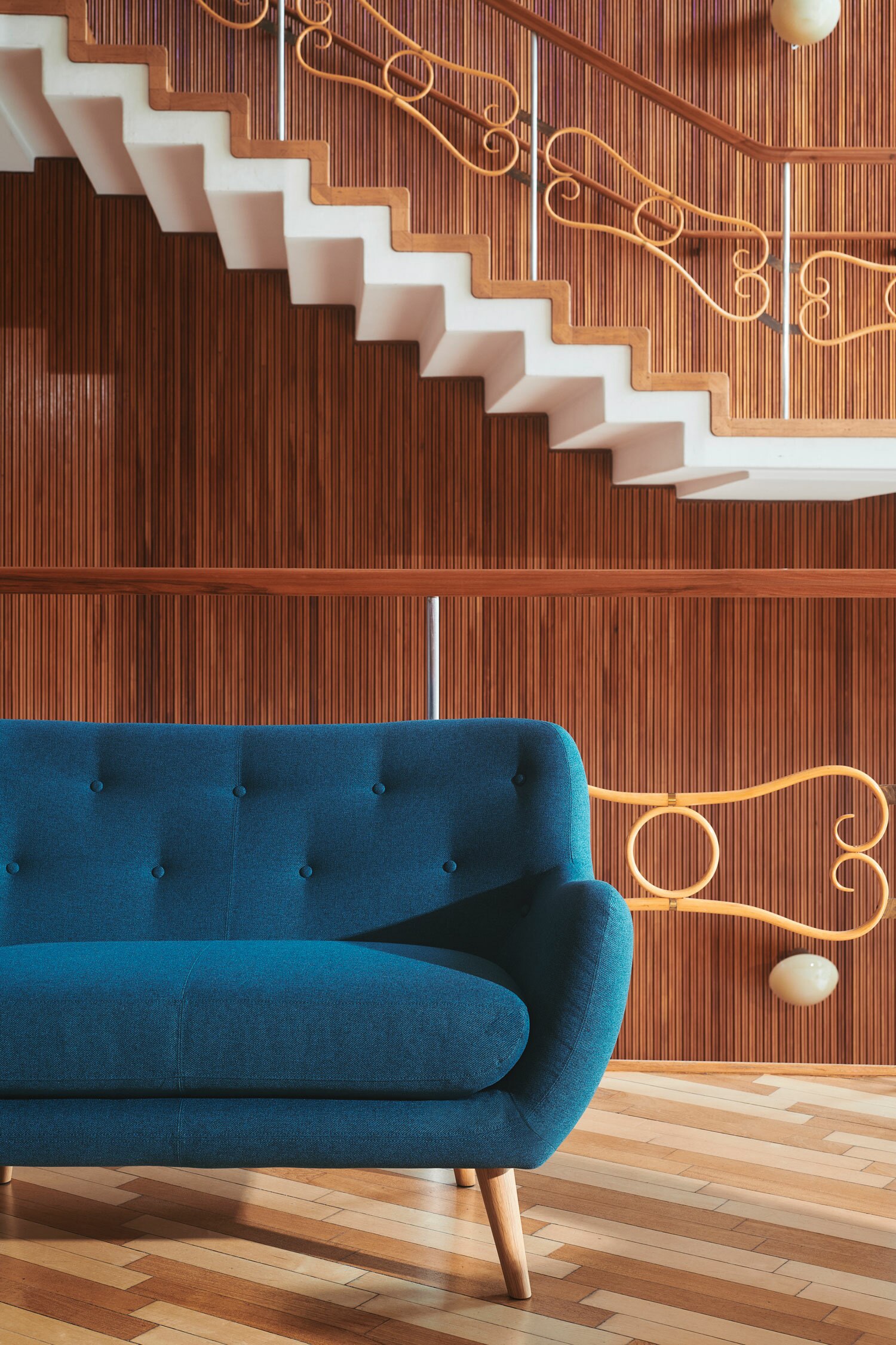 Herman 2-sitssoffa - Olena Midnight Blue