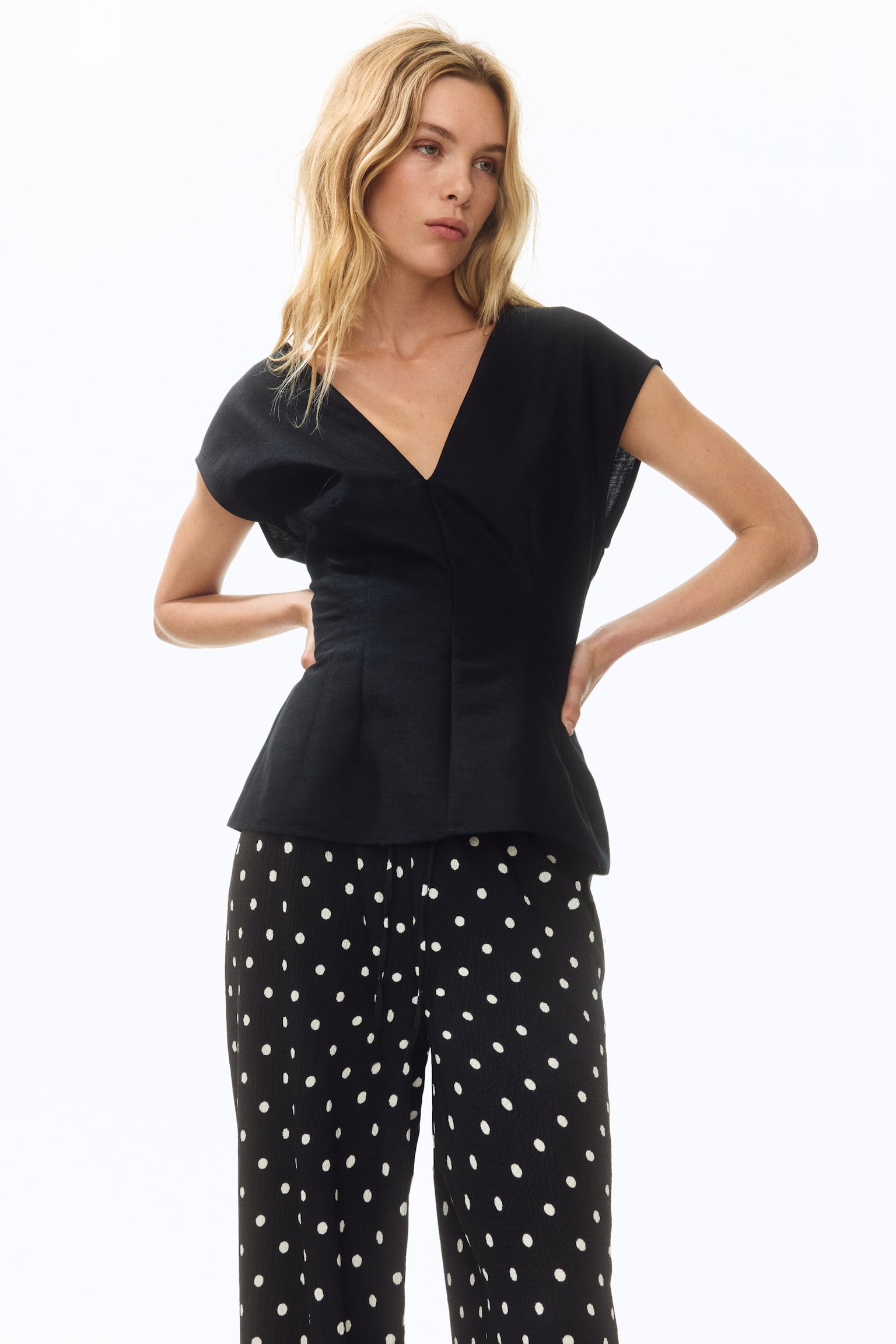 Wide pull-on trousers - Black/Polka dot/Black/Dark brown/Dark rust red/Light beige/Striped/Cream/Striped/Dark brown/Leopard print/Beige - 6