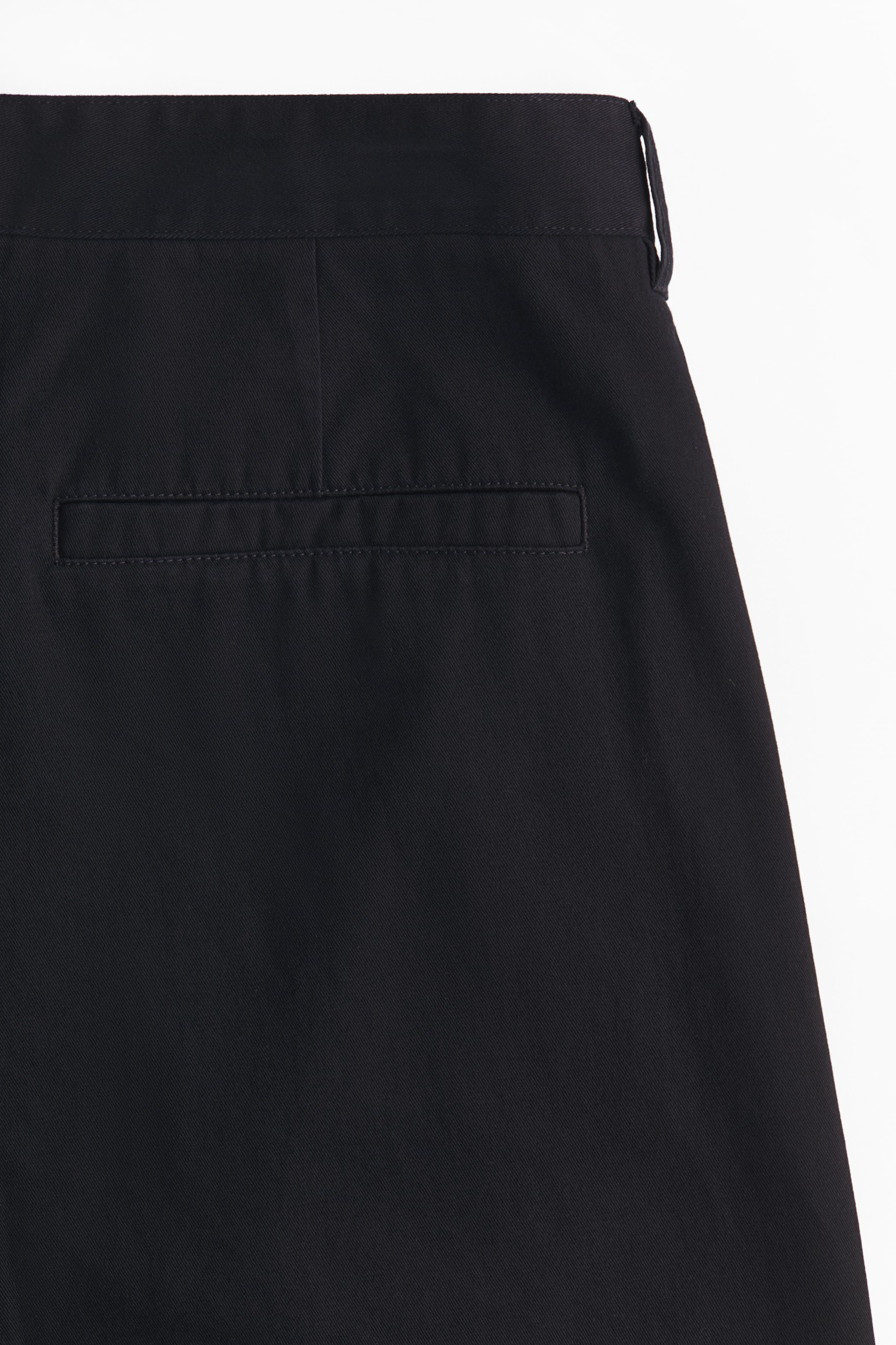 Relaxed-Fit Barrel-Leg Chinos