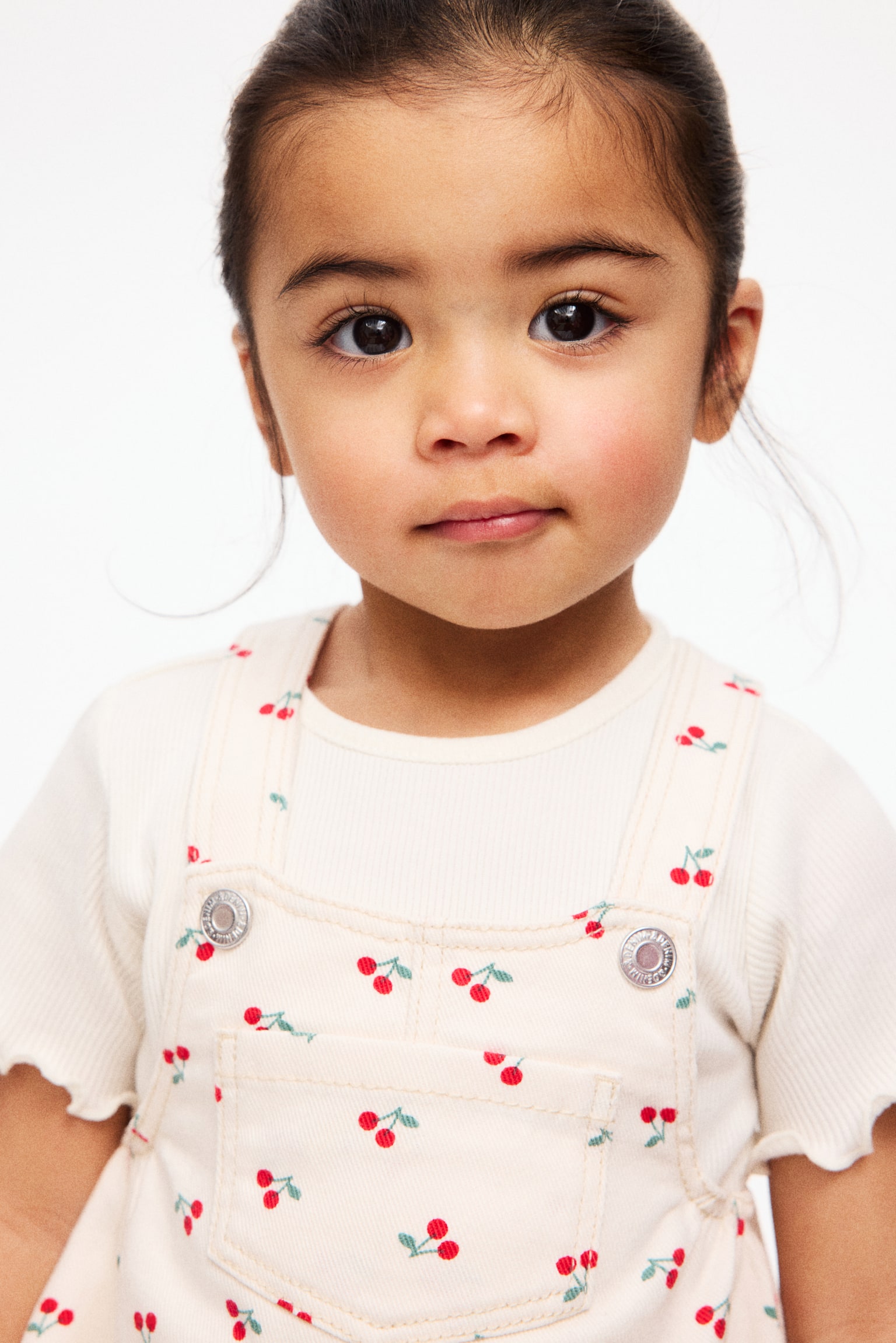 סט 2 חלקים סרפן וחולצה - בז' בהיר/דובדבנים/ירוק חאקי בהיר/פרחוני - 4