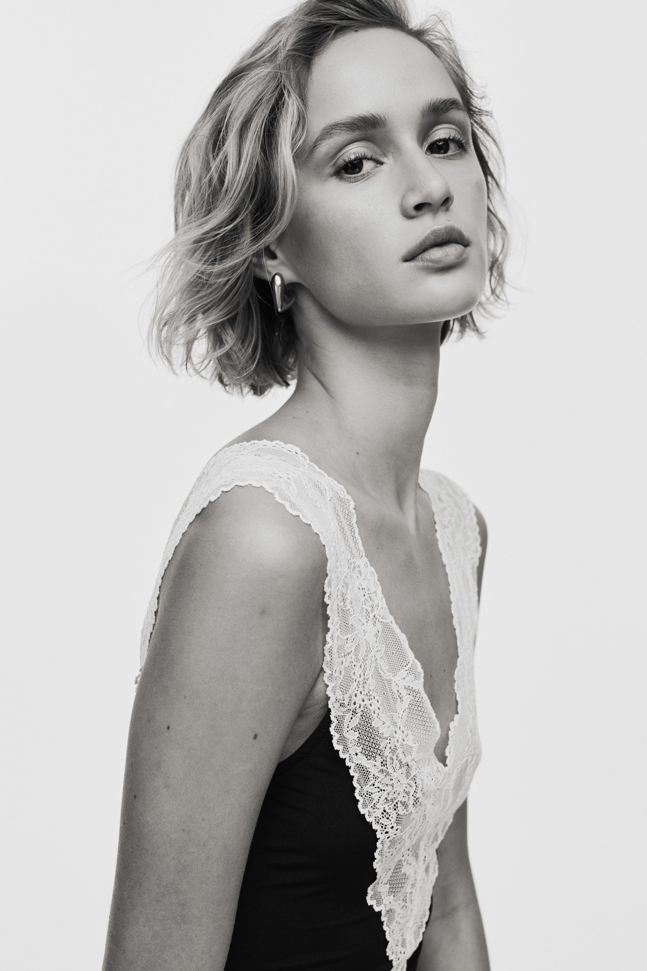 Voir une image plus grande: Haut avec dentelle - Noir - FEMME | H&M CA 1