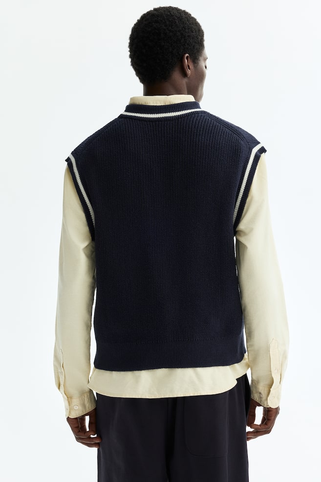 Loose-Fit Knit Sweater Vest - Navy blue/Cream - 6