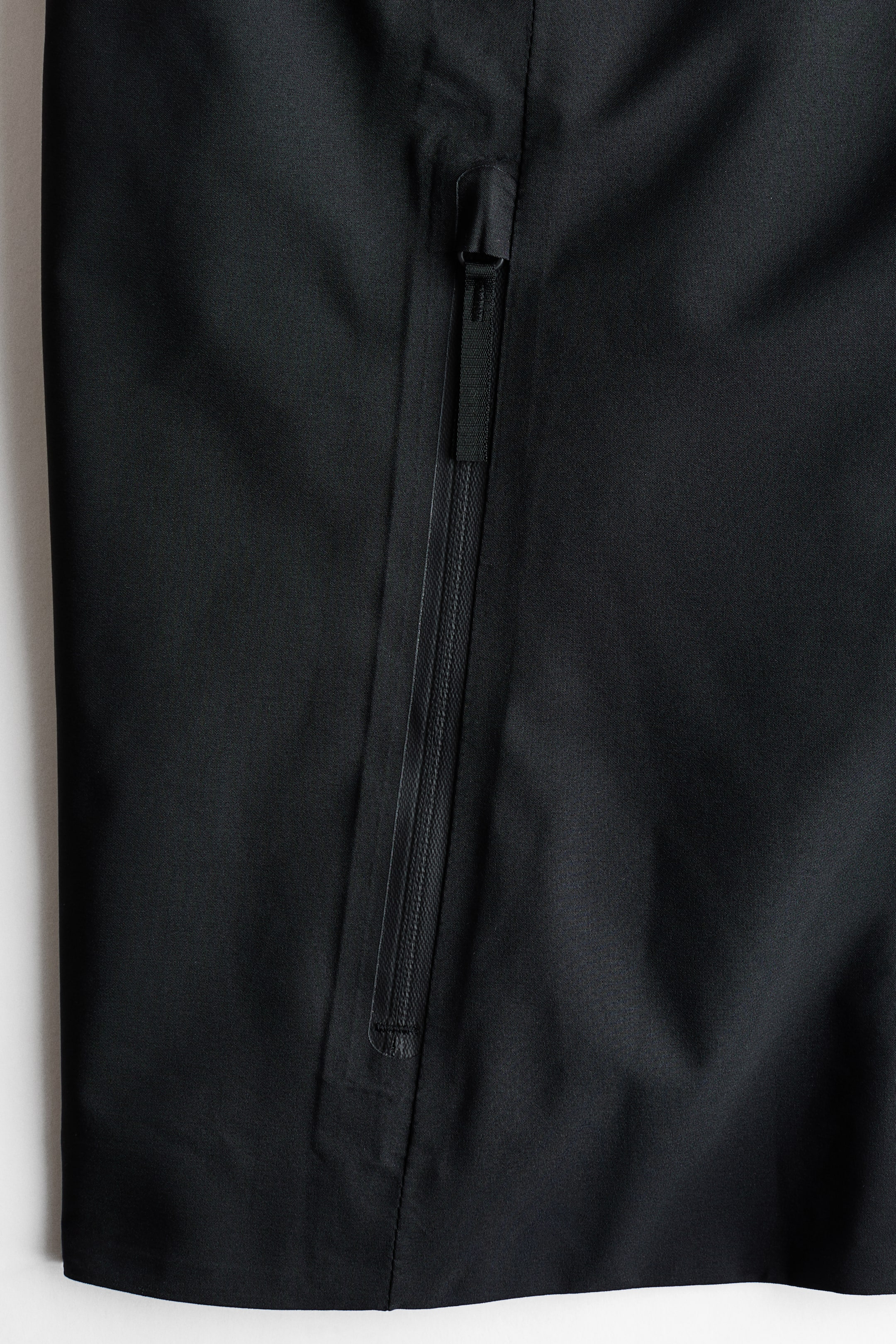 Женские куртки H&M Oversized Rain Jacket with StormMove™ — фото 10