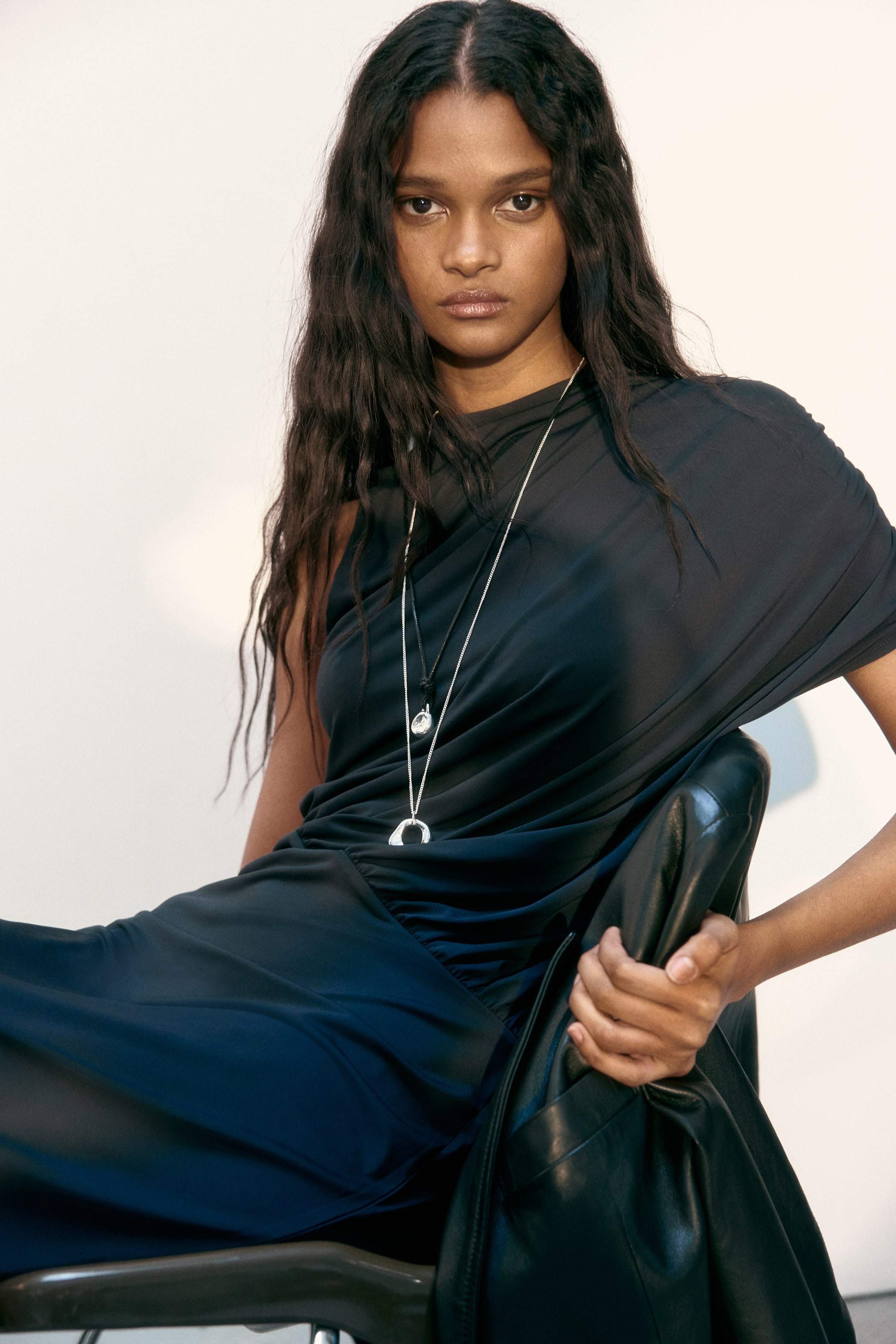 Женские платья H&M Draped Maxi Dress — фото 6
