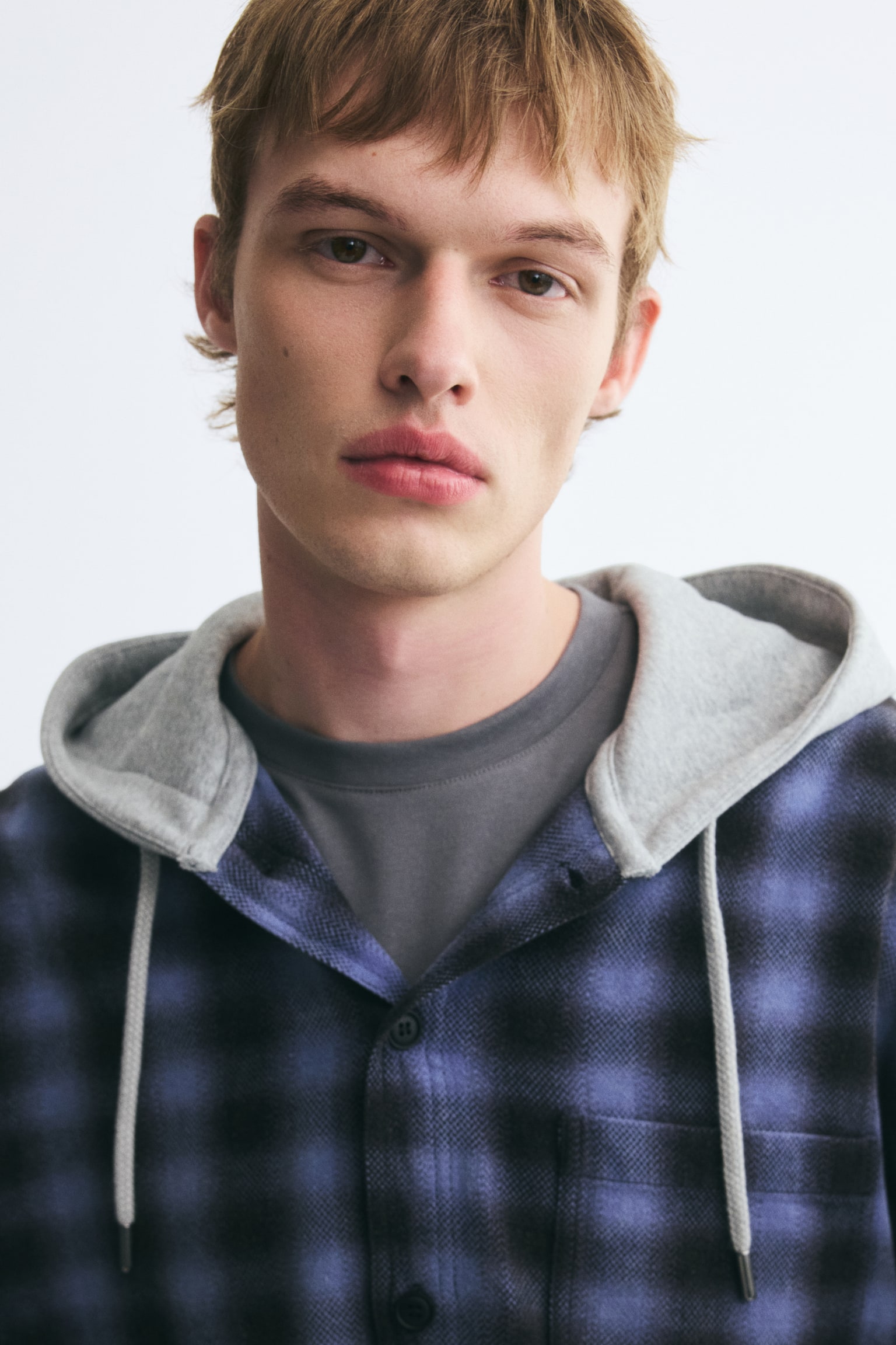 Мужская рубашка H&M Hooded Overshirt, цвет: Тёмный синий / Клетчатый — фото 4